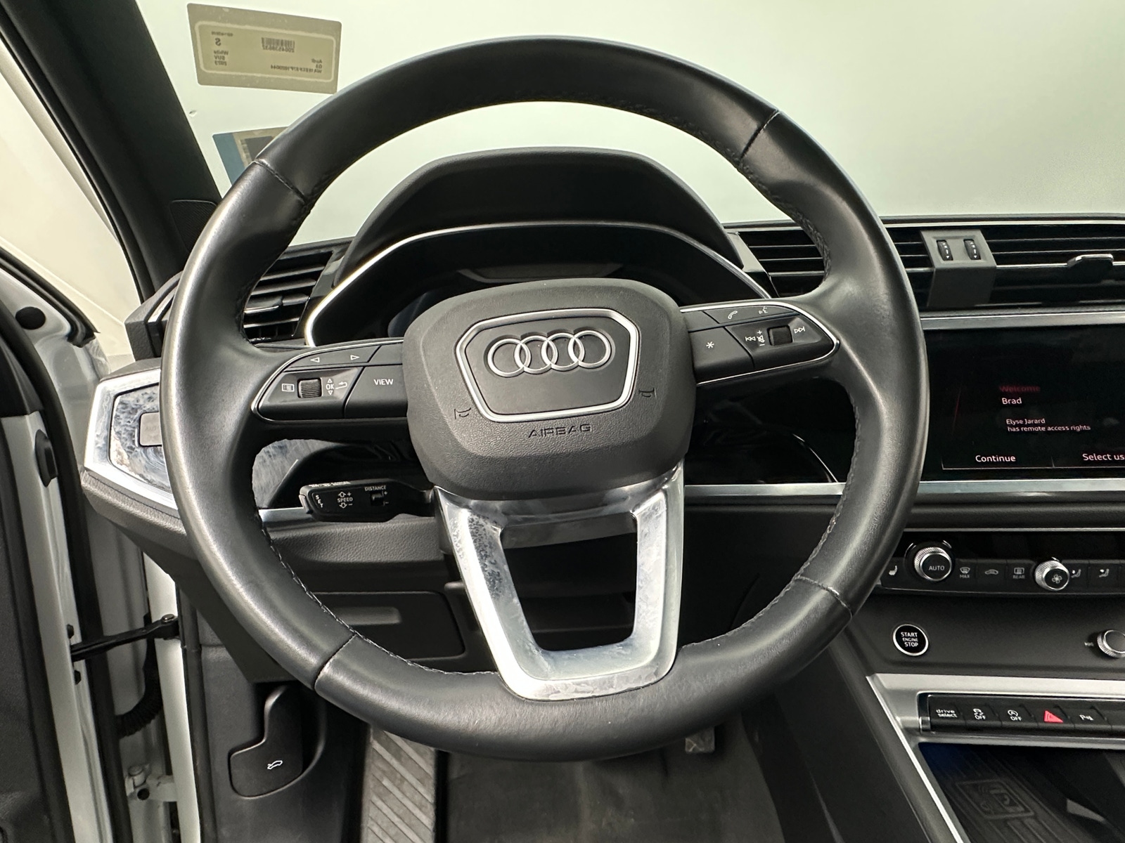 Thumbnail: 2023 Audi Q3 - 4