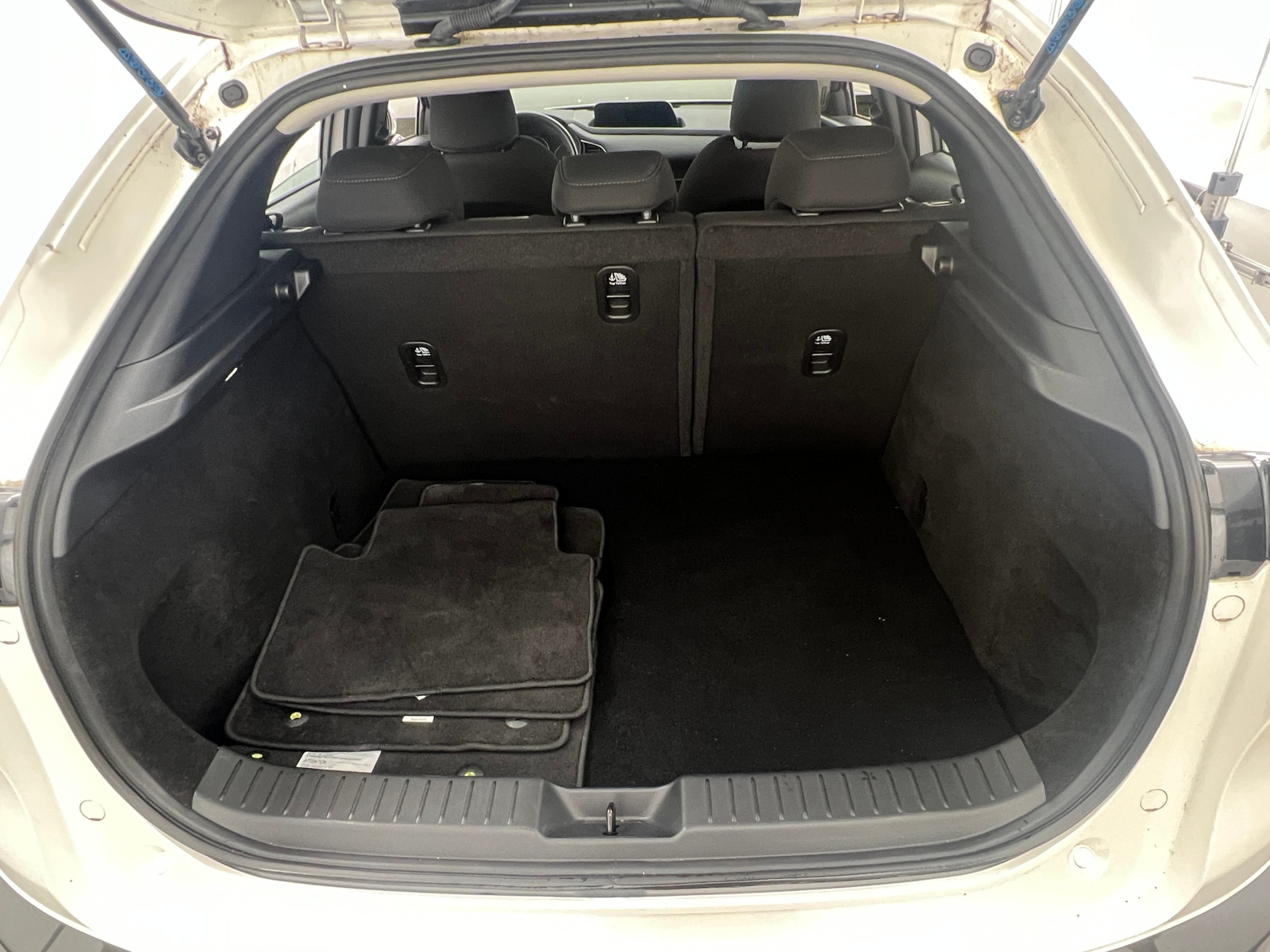 Thumbnail: 2023 Mazda CX-30 - 7