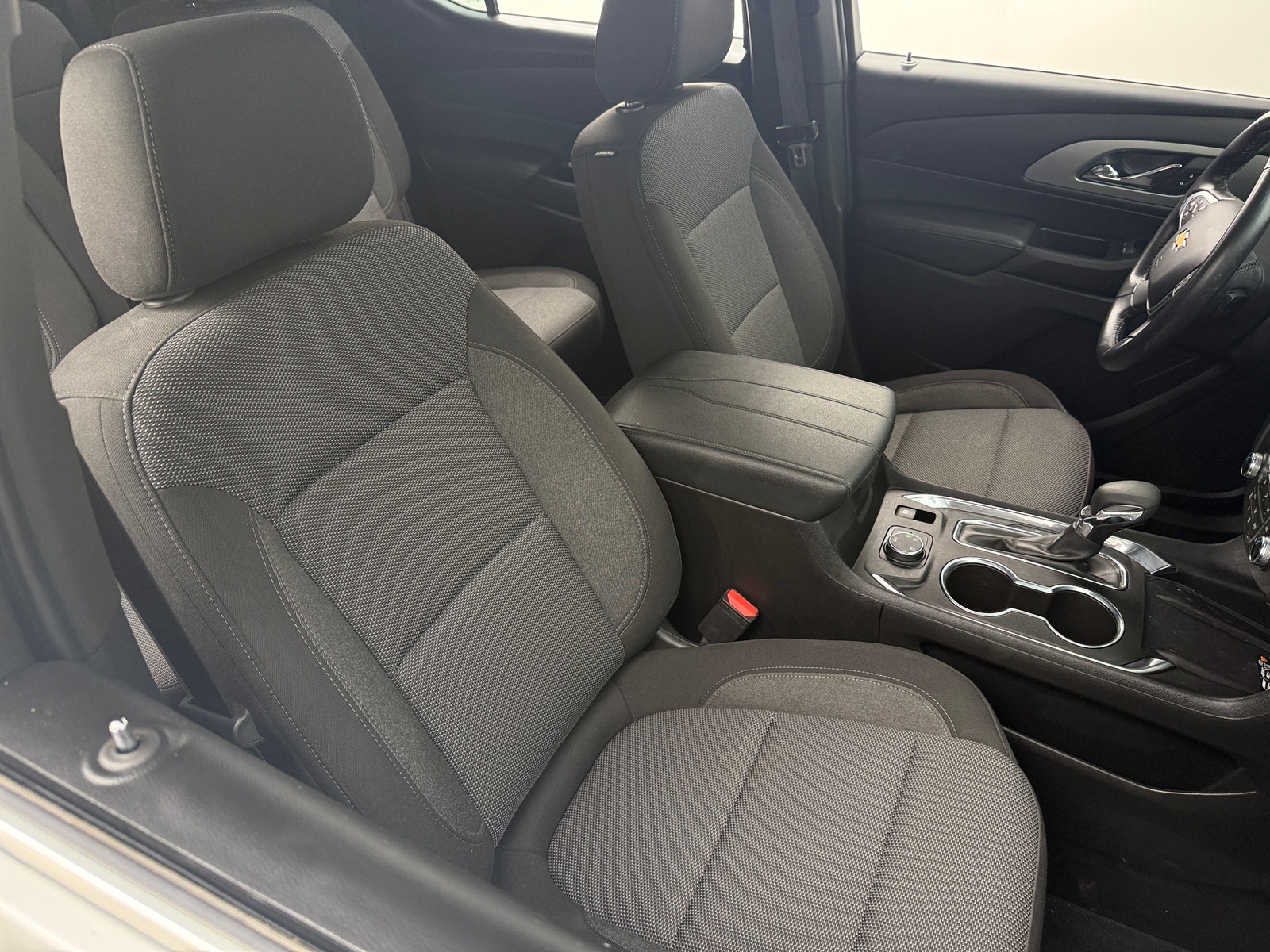 Thumbnail: 2022 Chevrolet Traverse - 2