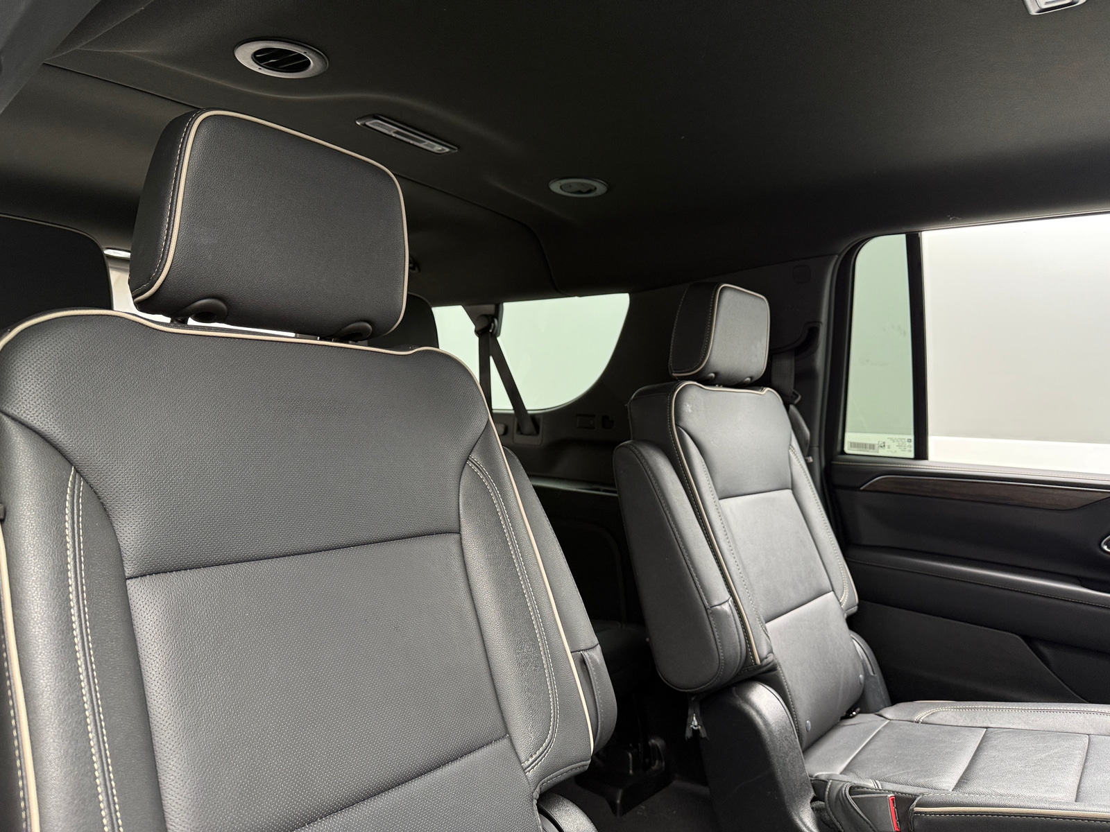 Thumbnail: 2023 Chevrolet Suburban - 5