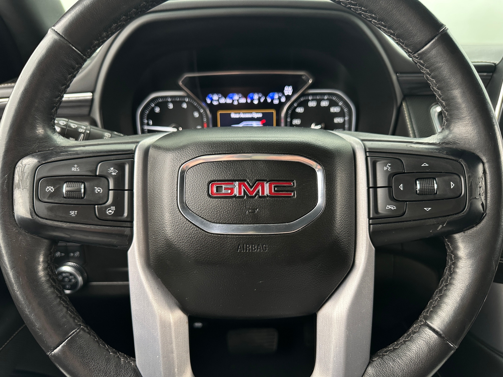 Thumbnail: 2021 GMC Yukon - 4