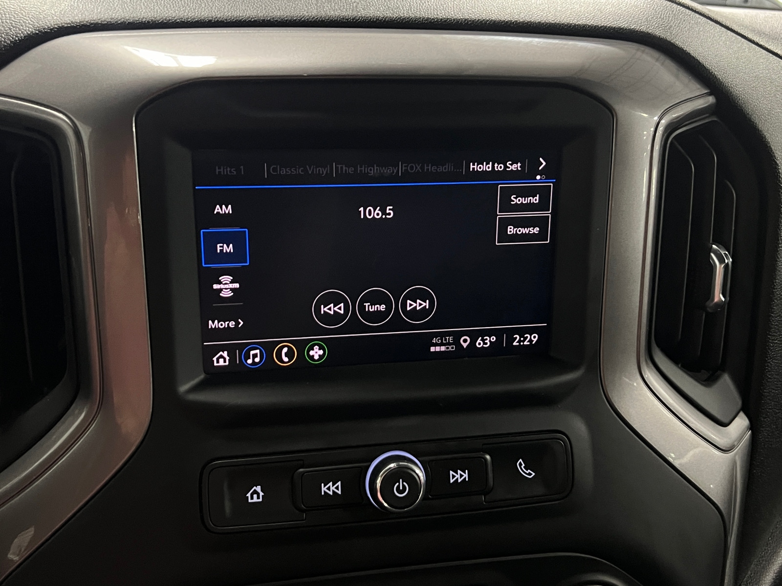 Thumbnail: 2024 Chevrolet Silverado 2500 - 4