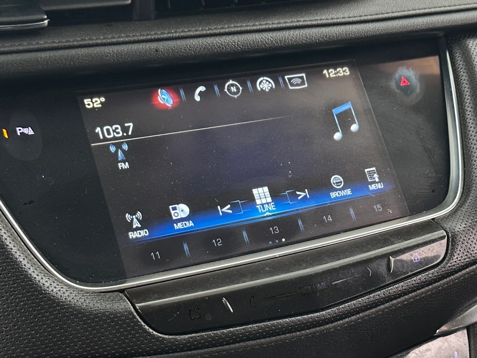 Thumbnail: 2017 Cadillac XT5 - 3