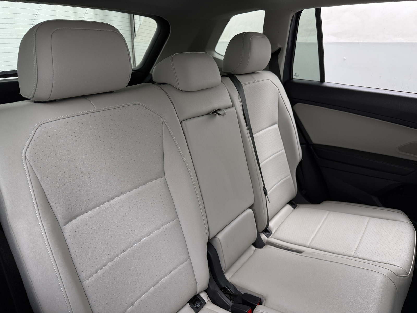 Thumbnail: 2021 Volkswagen Tiguan - 5