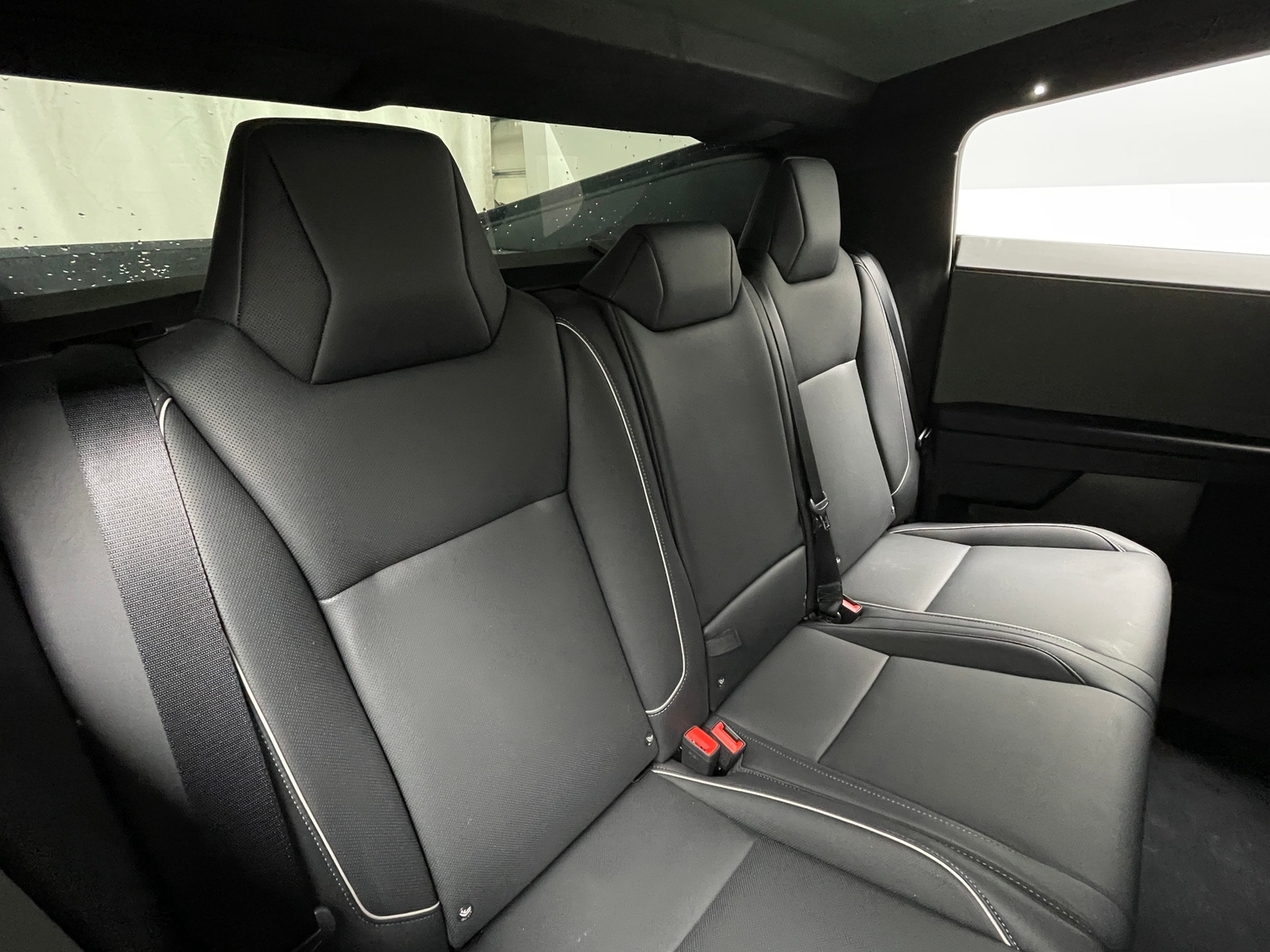 Thumbnail: 2025 Tesla Cybertruck - 4