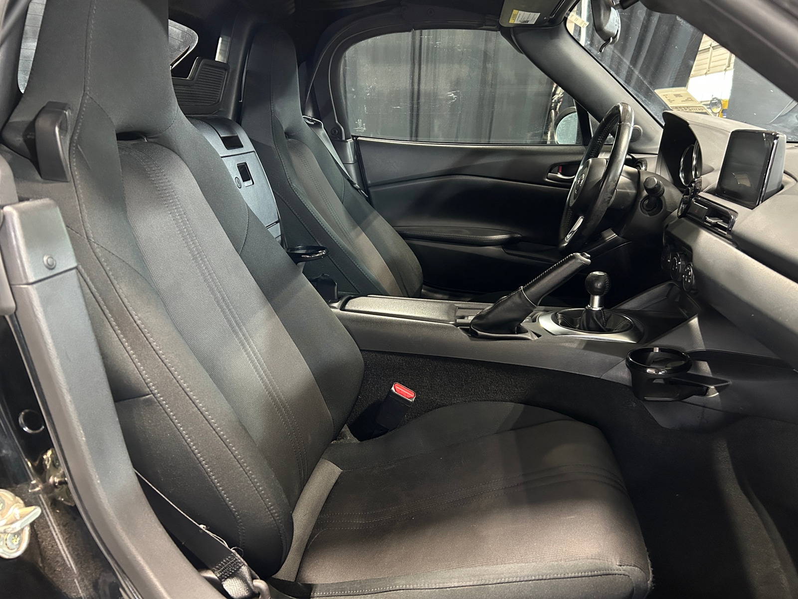 Thumbnail: 2022 Mazda MX-5 Miata - 2