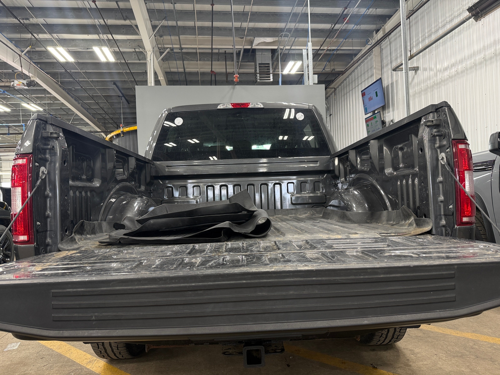 Thumbnail: 2018 Ford Econoline - 7