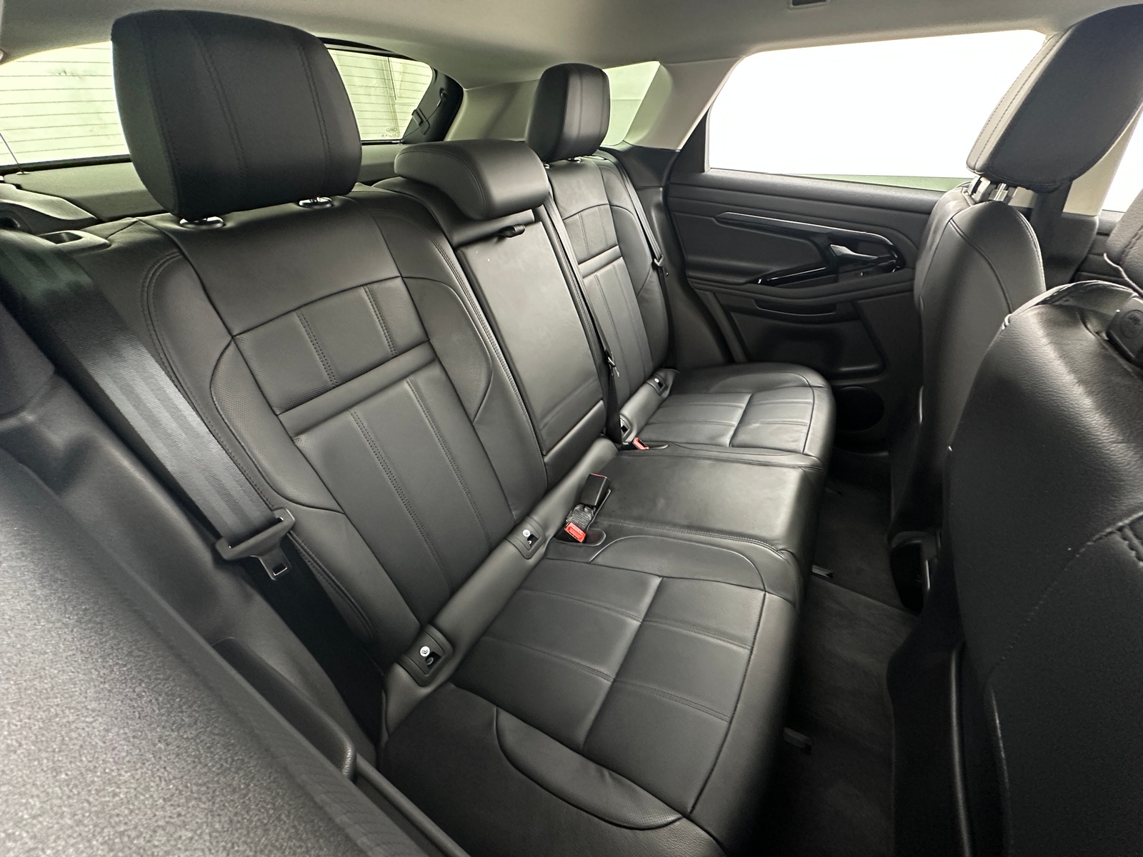 Thumbnail: 2020 Land Rover Range Rover Evoque - 5