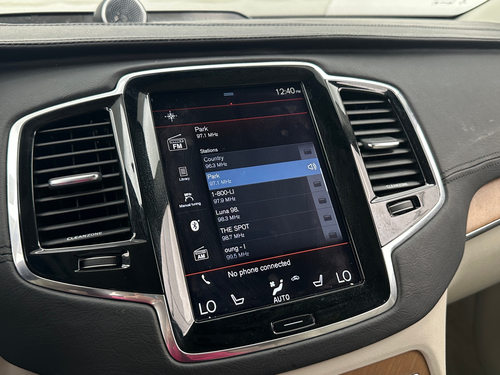 Thumbnail: 2016 Volvo XC90 - 3