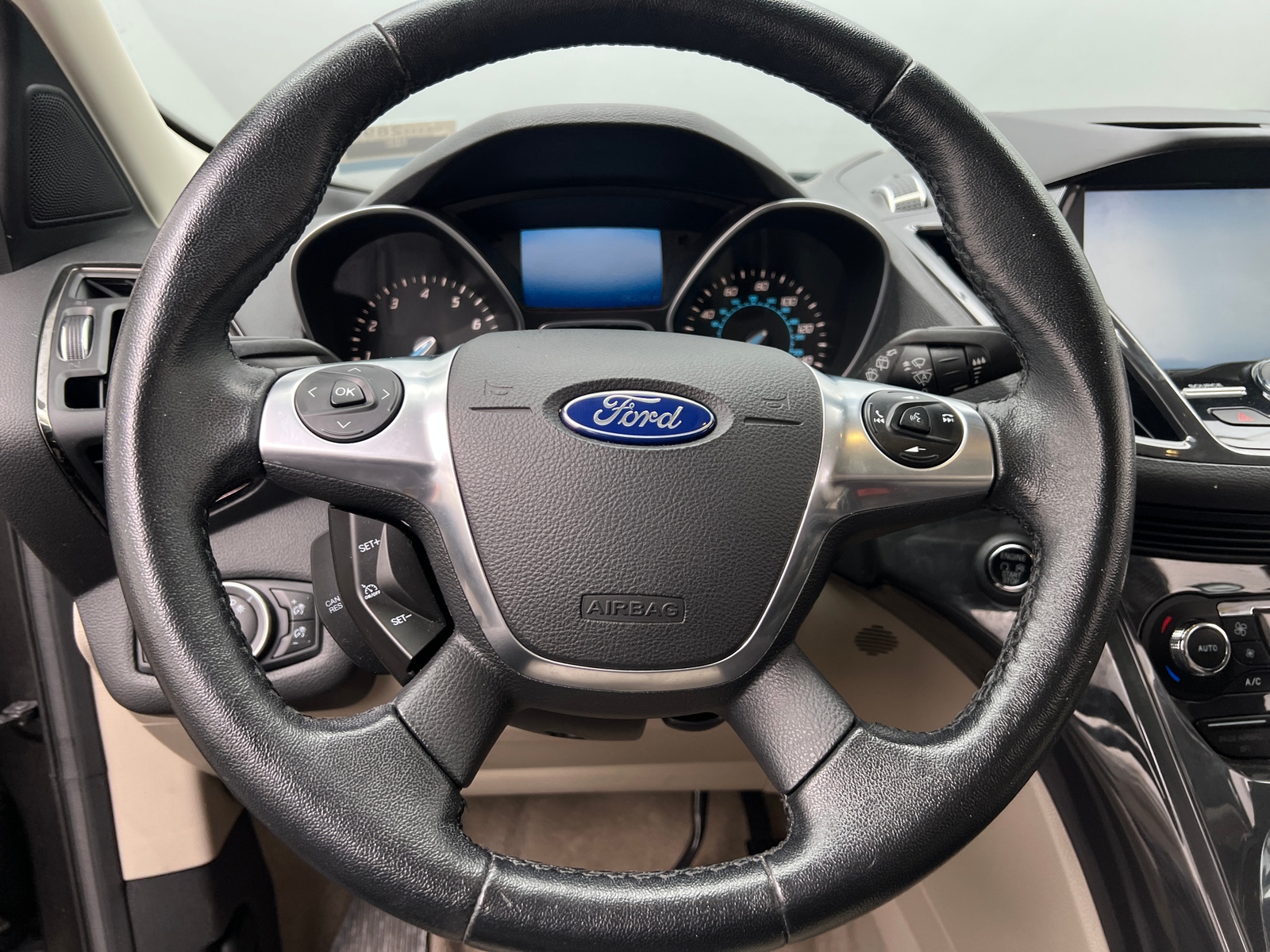 Thumbnail: 2015 Ford Escape - 4