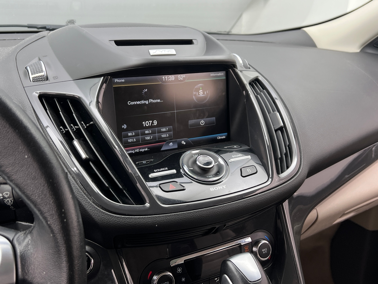 Thumbnail: 2015 Ford Escape - 3