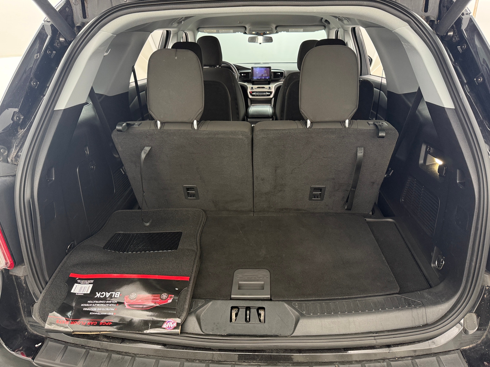 Thumbnail: 2022 Ford Explorer - 7