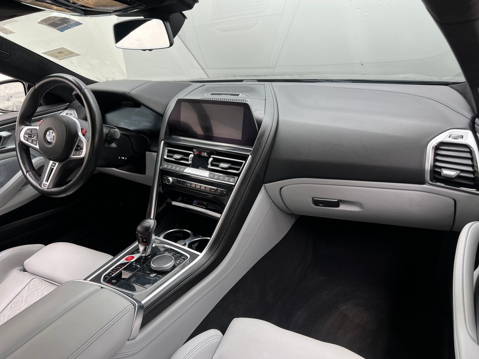 Thumbnail: 2022 BMW M8 - 2