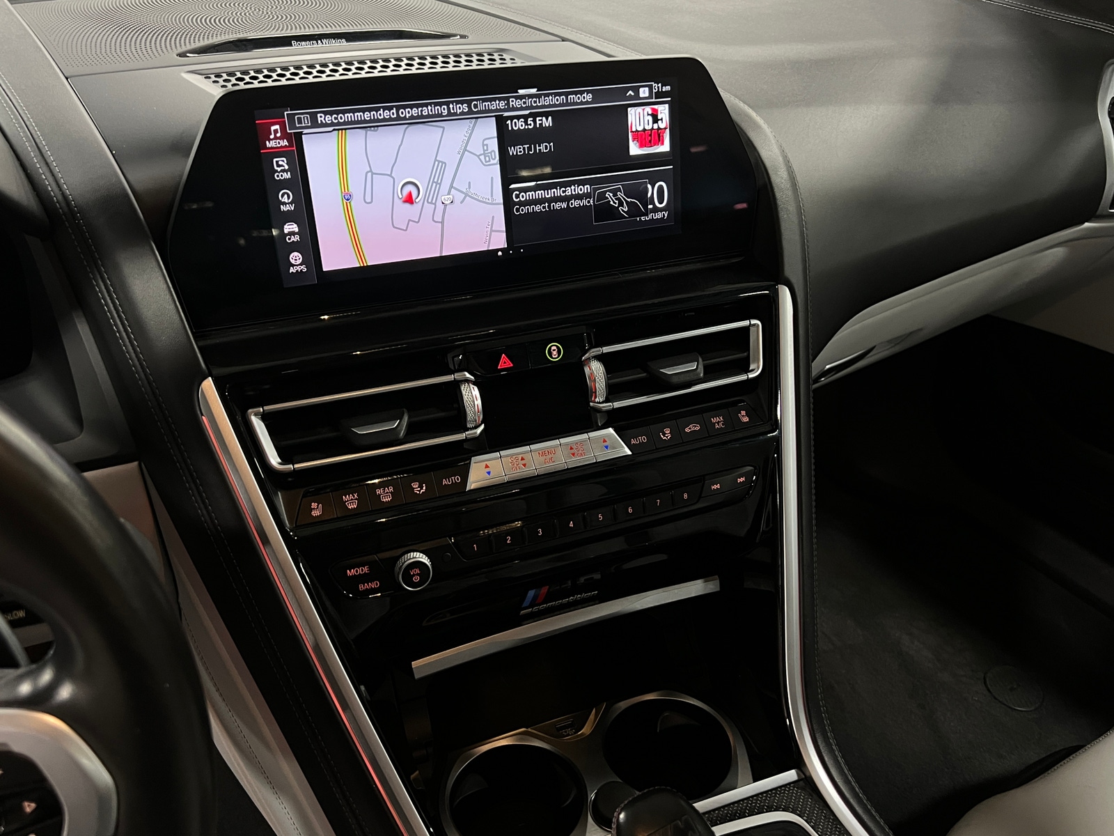 Thumbnail: 2022 BMW M8 - 3