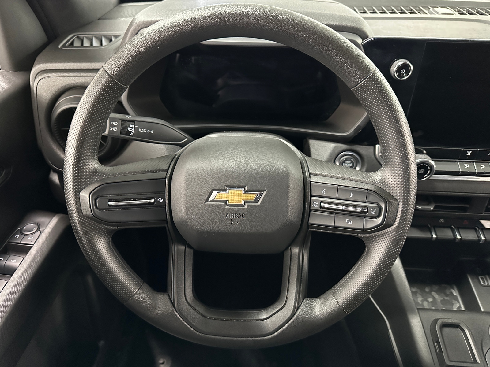 Thumbnail: 2024 Chevrolet Colorado - 5