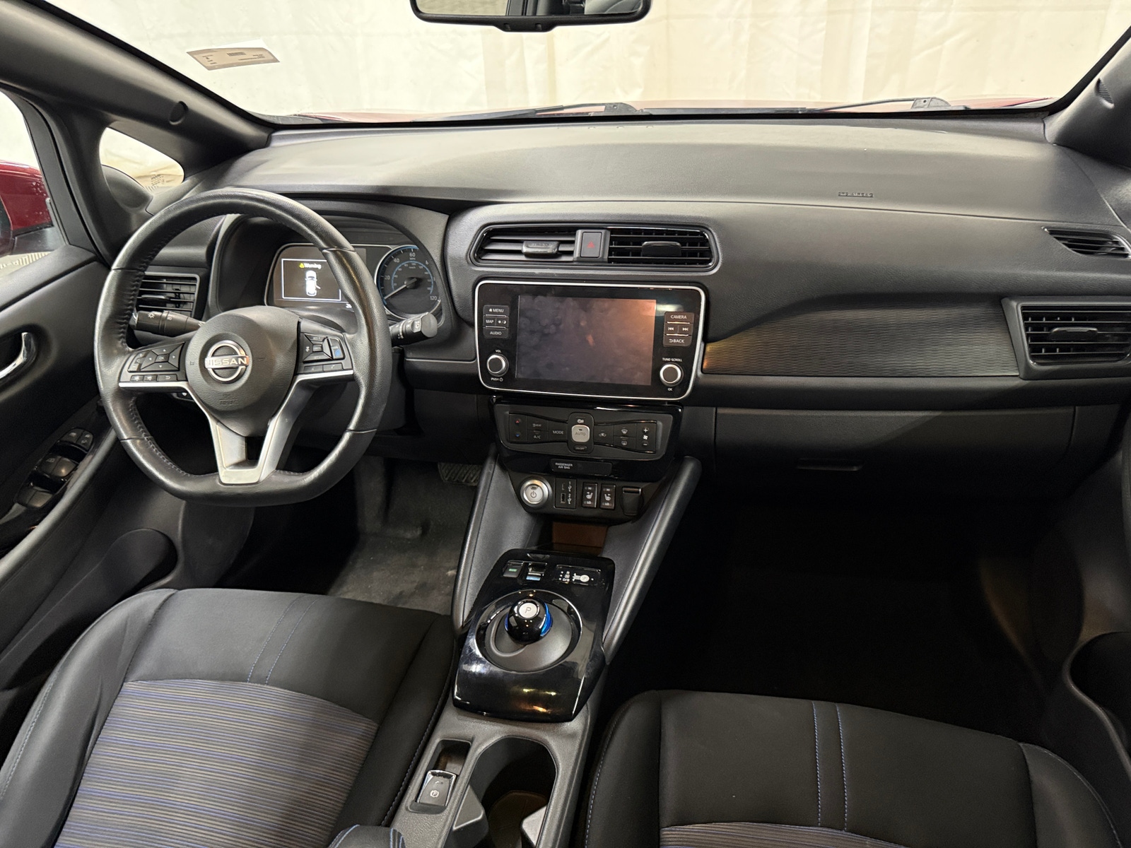 Thumbnail: 2023 Nissan Leaf - 3