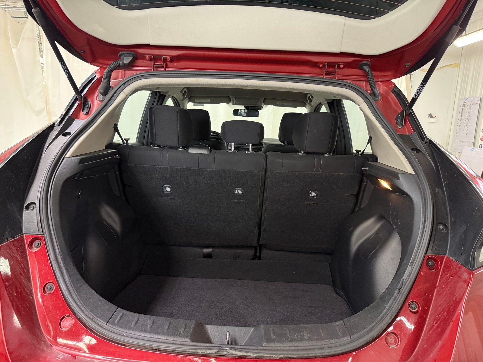 Thumbnail: 2023 Nissan Leaf - 7