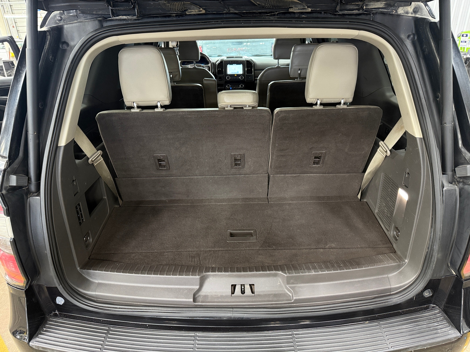 Thumbnail: 2019 Ford Expedition - 6