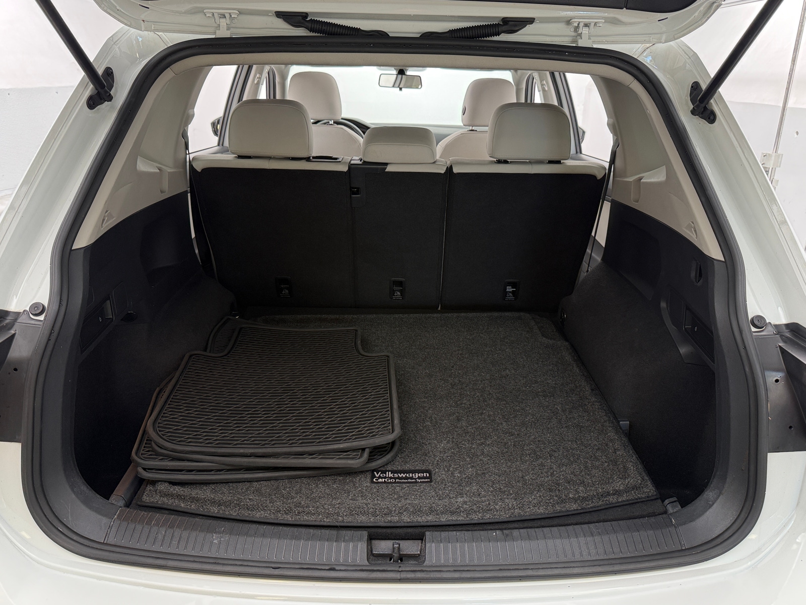 Thumbnail: 2021 Volkswagen Tiguan - 6