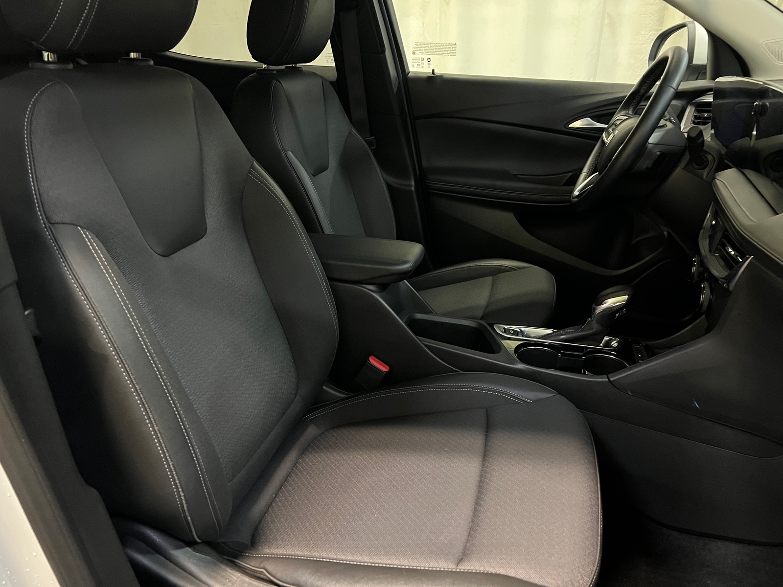 Thumbnail: 2025 Buick Encore GX - 2