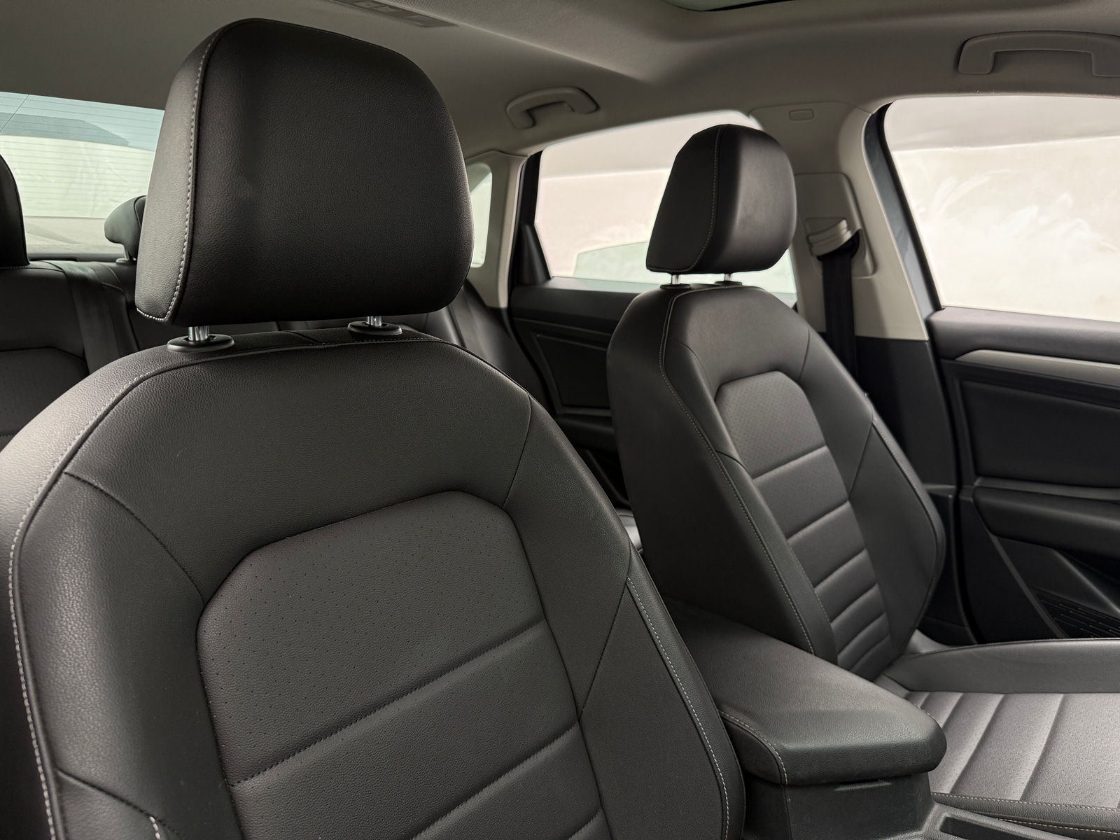 Thumbnail: 2021 Volkswagen Jetta - 2