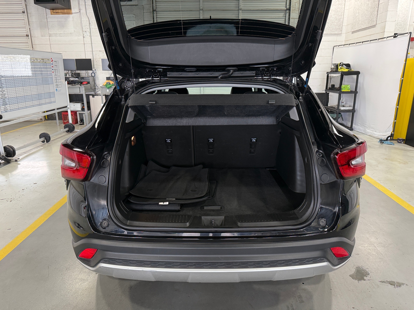 Thumbnail: 2025 Chevrolet Trax - 7