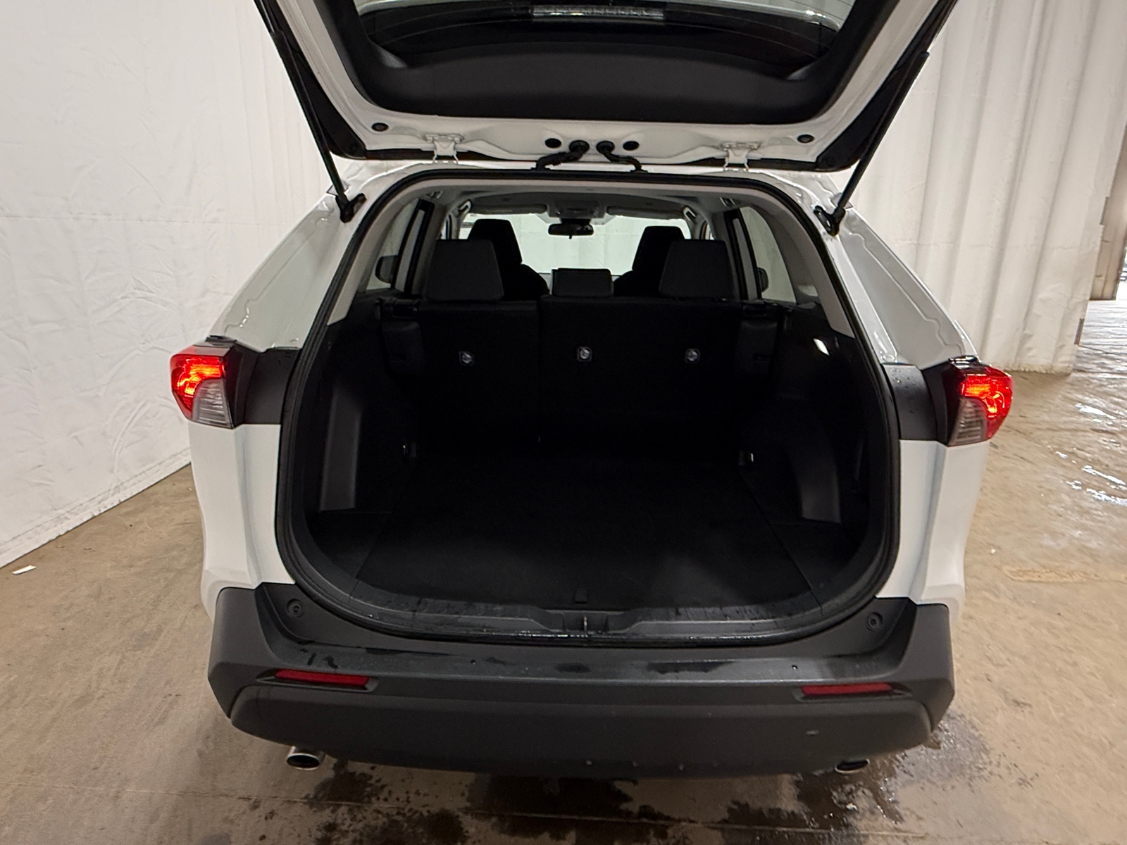 Thumbnail: 2024 Toyota RAV4 - 7