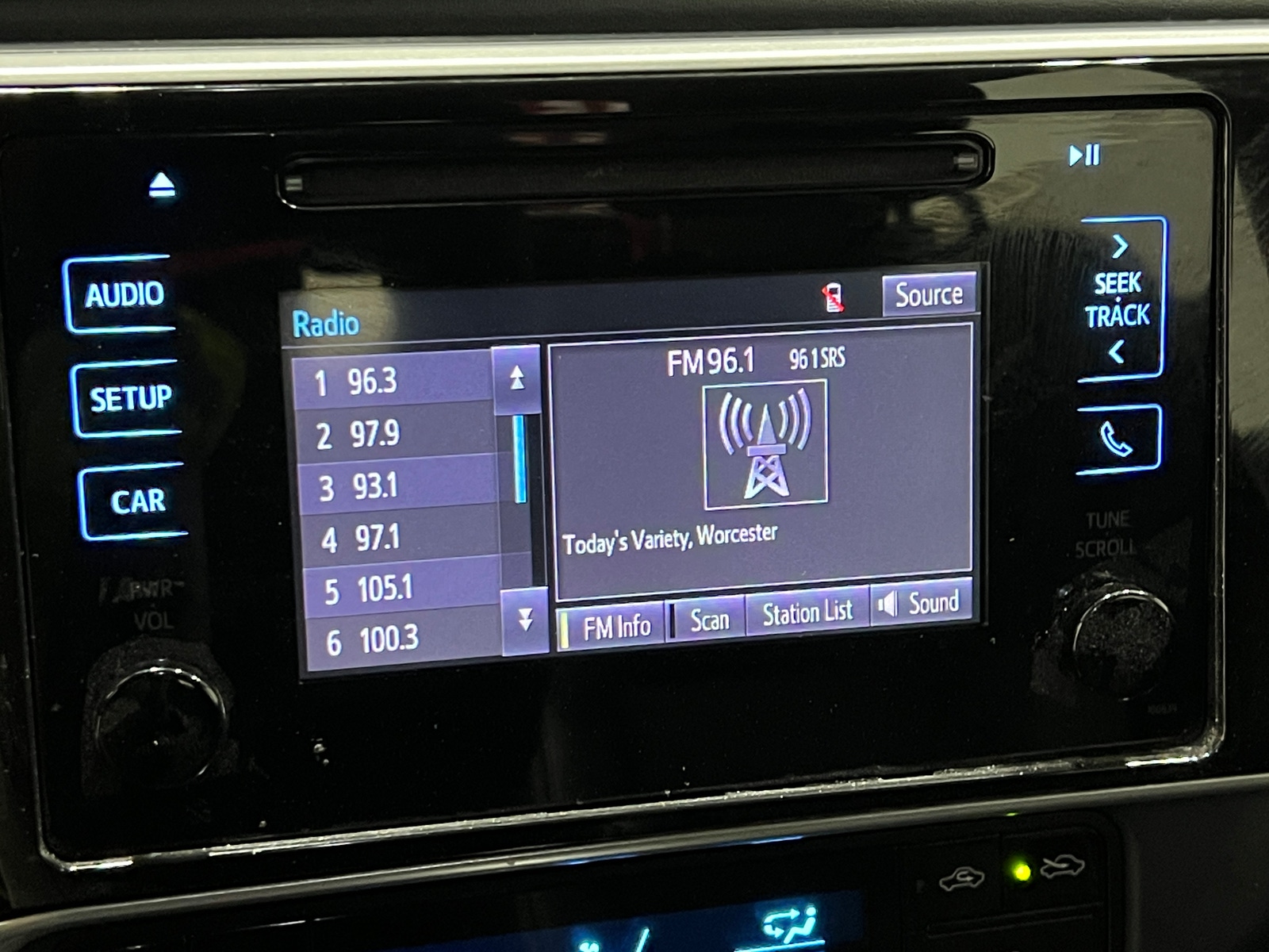 Thumbnail: 2018 Toyota Corolla - 4