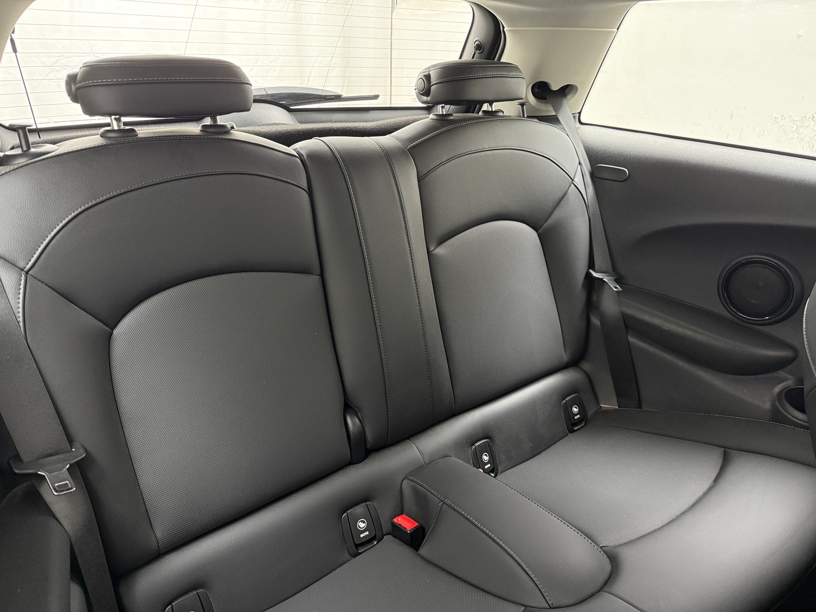 Thumbnail: 2022 MINI Cooper Hardtop - 5