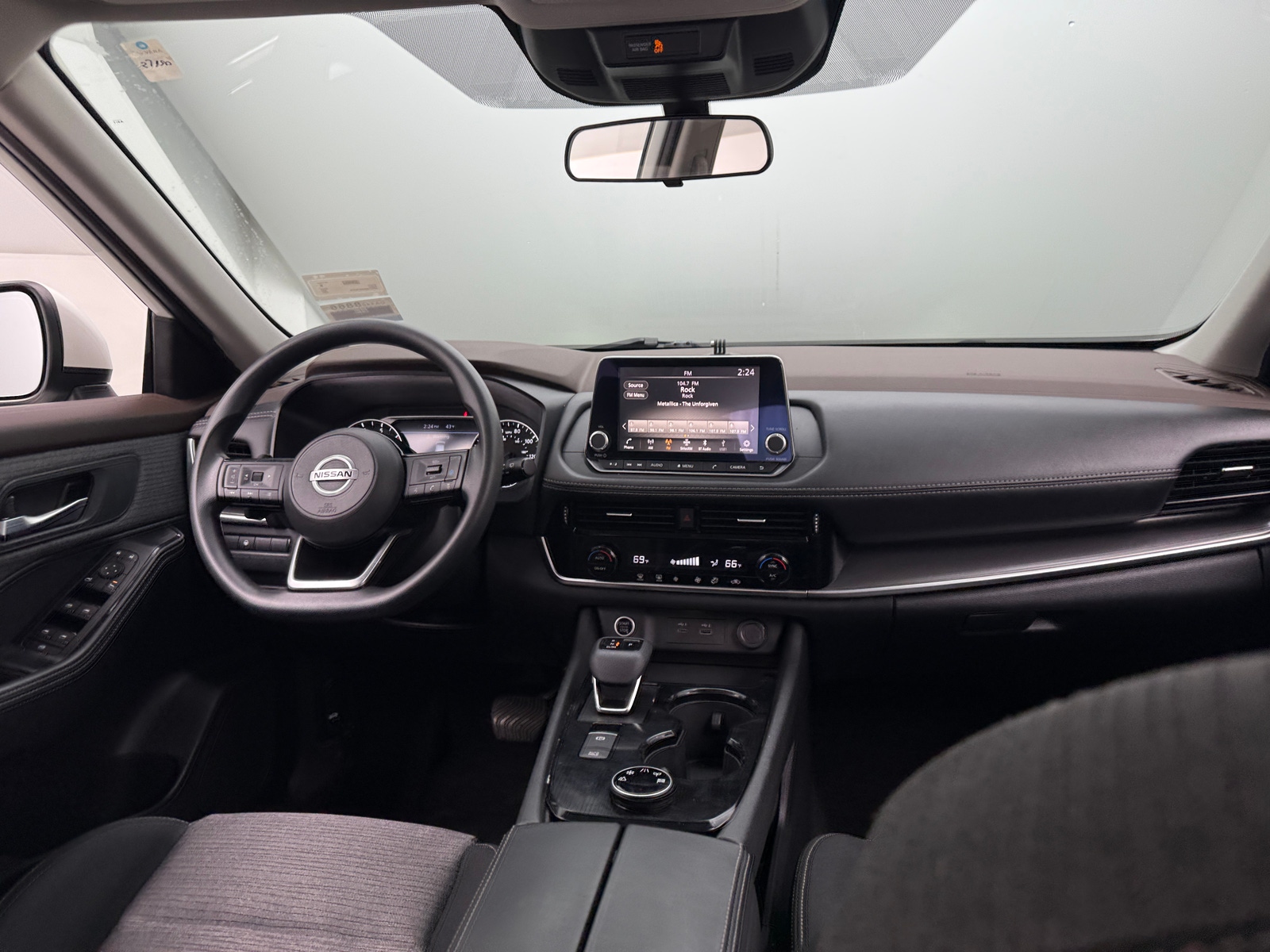 Thumbnail: 2021 Nissan Rogue - 3