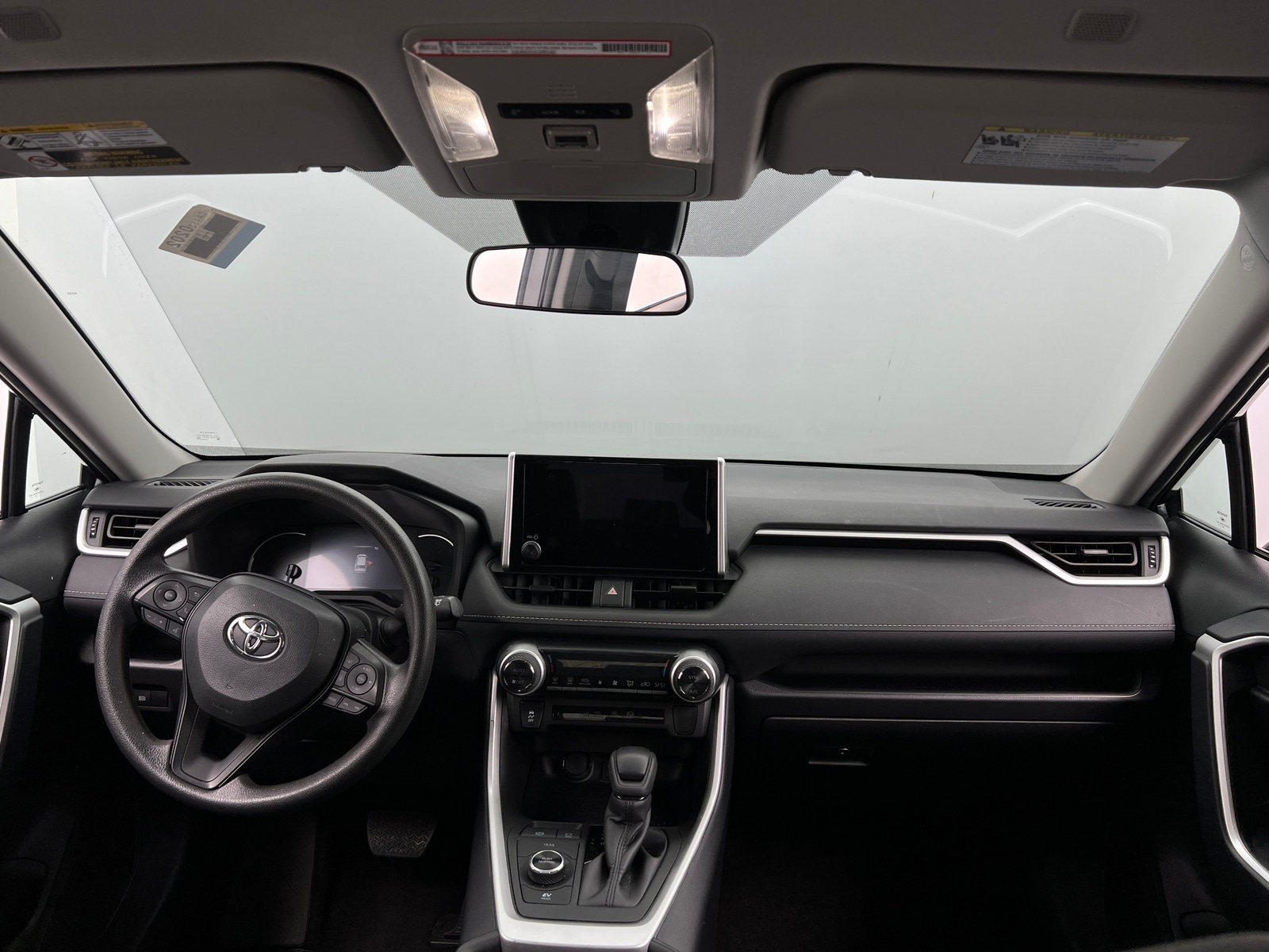 Thumbnail: 2025 Toyota RAV4 - 3