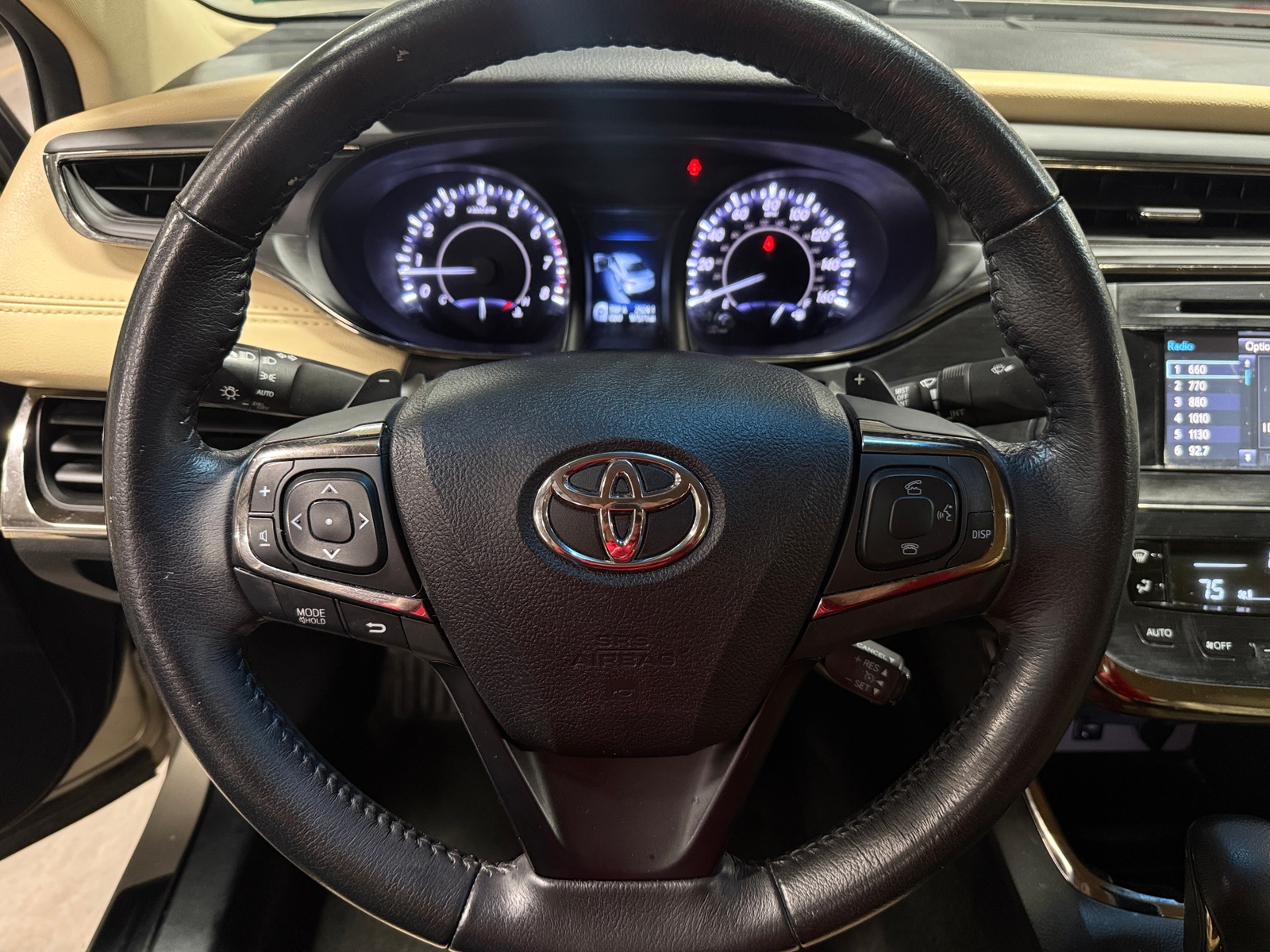 Thumbnail: 2015 Toyota Avalon - 4