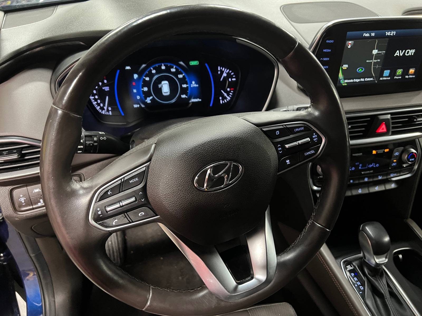 Thumbnail: 2020 Hyundai Santa Fe - 4