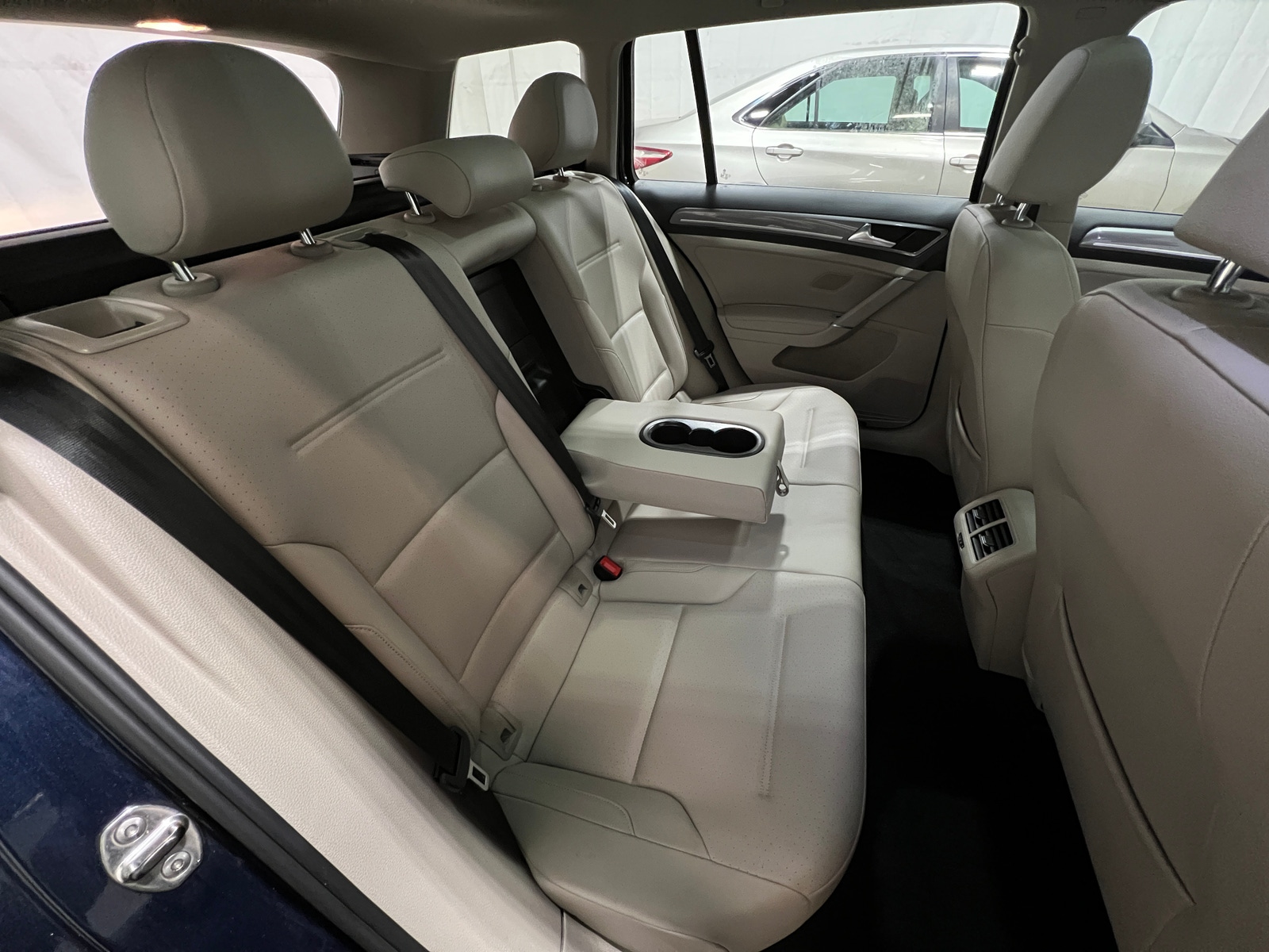 Thumbnail: 2017 Volkswagen Golf - 5