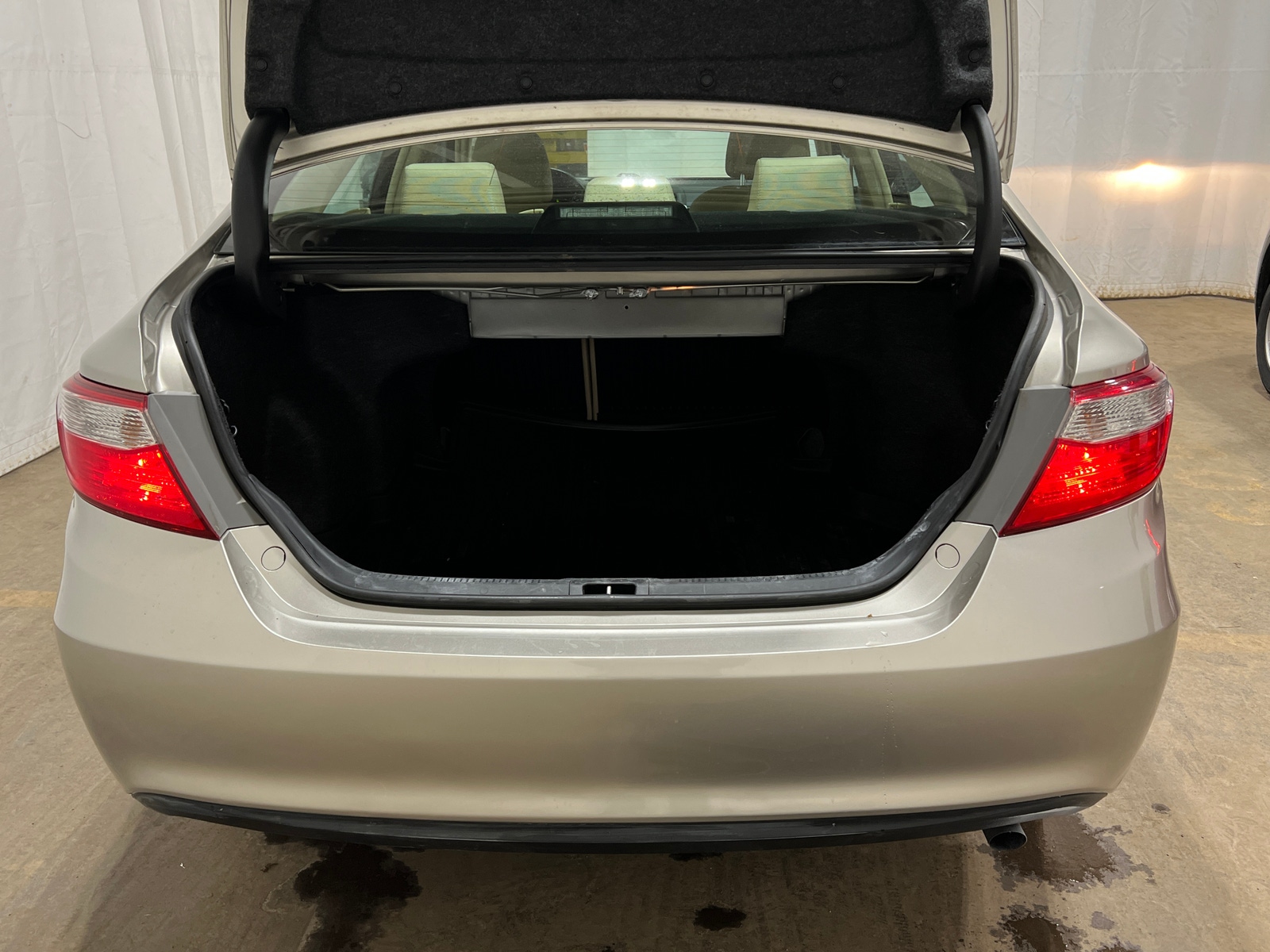 Thumbnail: 2017 Toyota Camry - 7