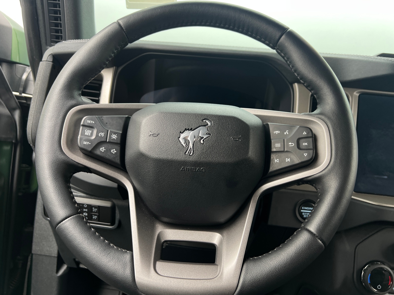 Thumbnail: 2025 Ford Bronco - 4