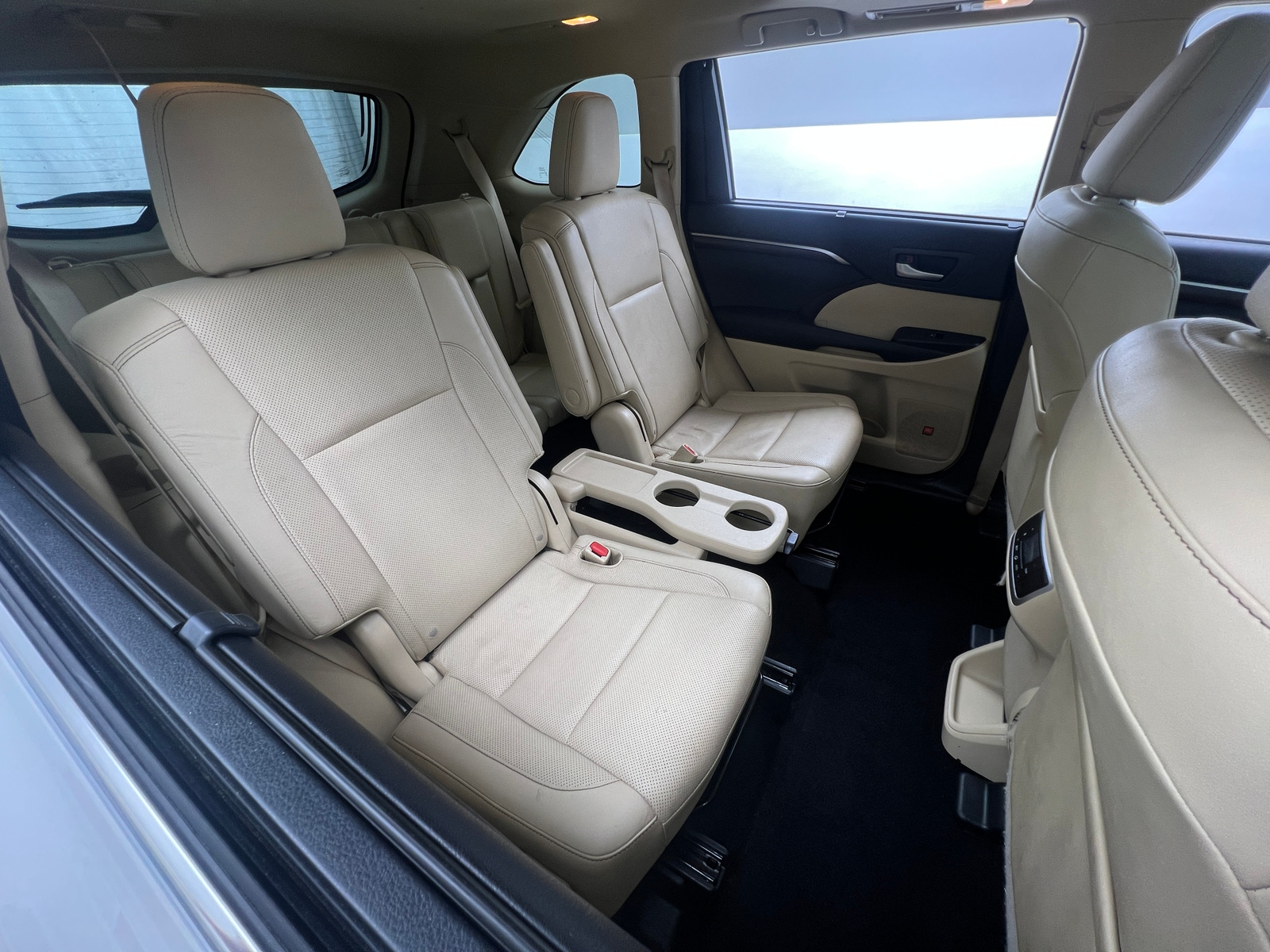 Thumbnail: 2014 Toyota Highlander - 5