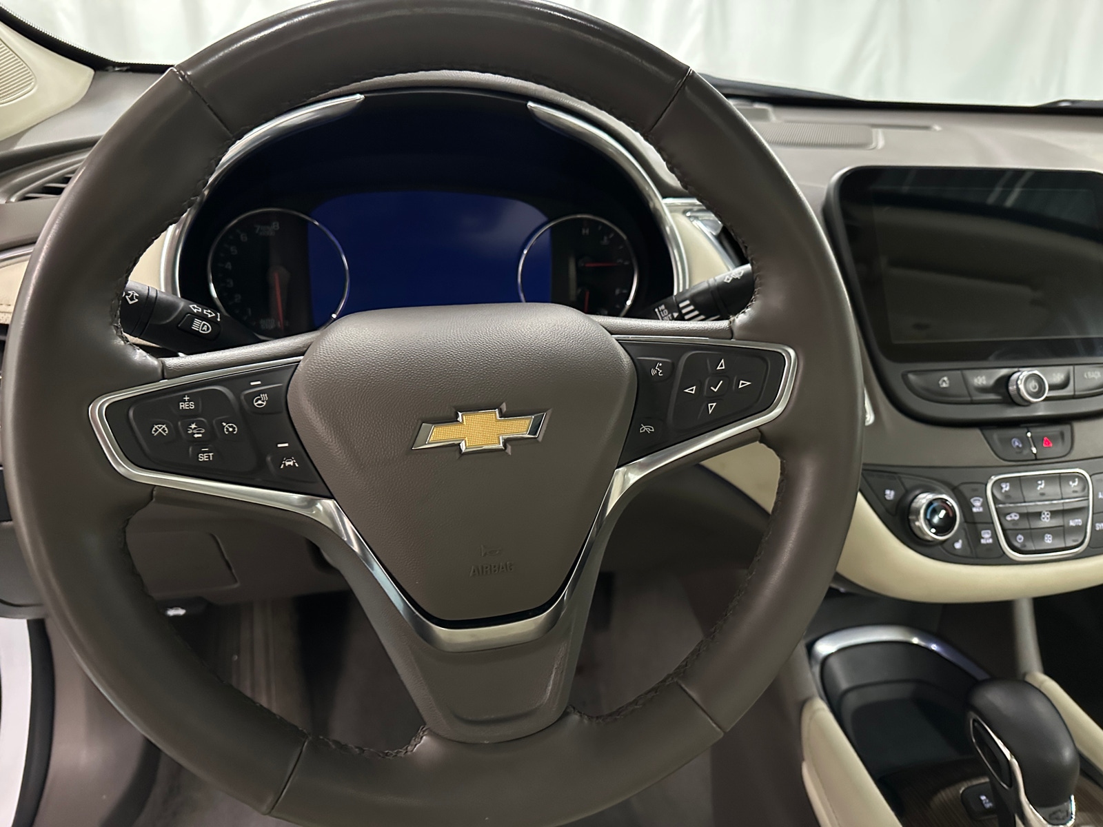 Thumbnail: 2024 Chevrolet Malibu - 4