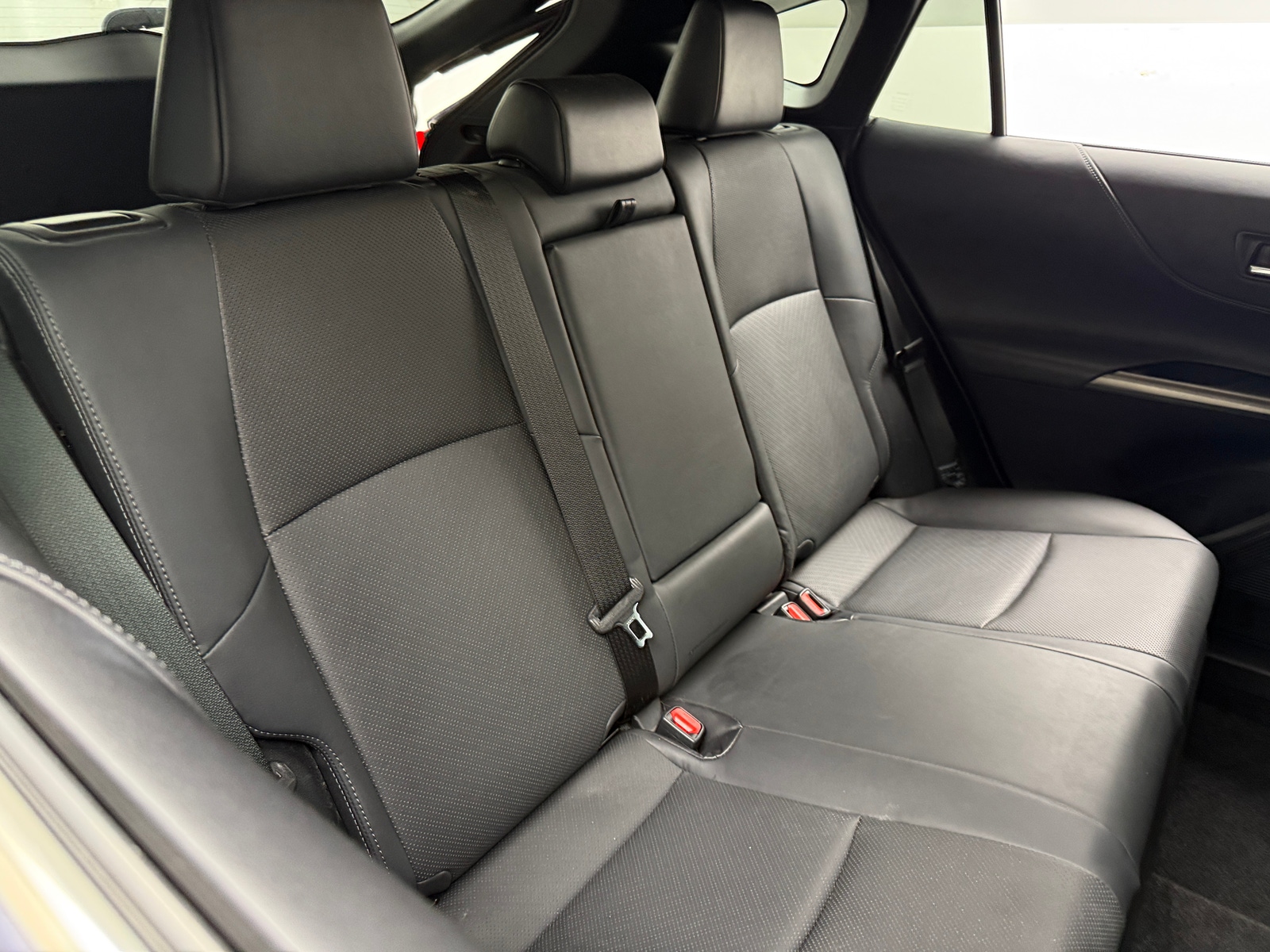 Thumbnail: 2021 Toyota Venza - 6