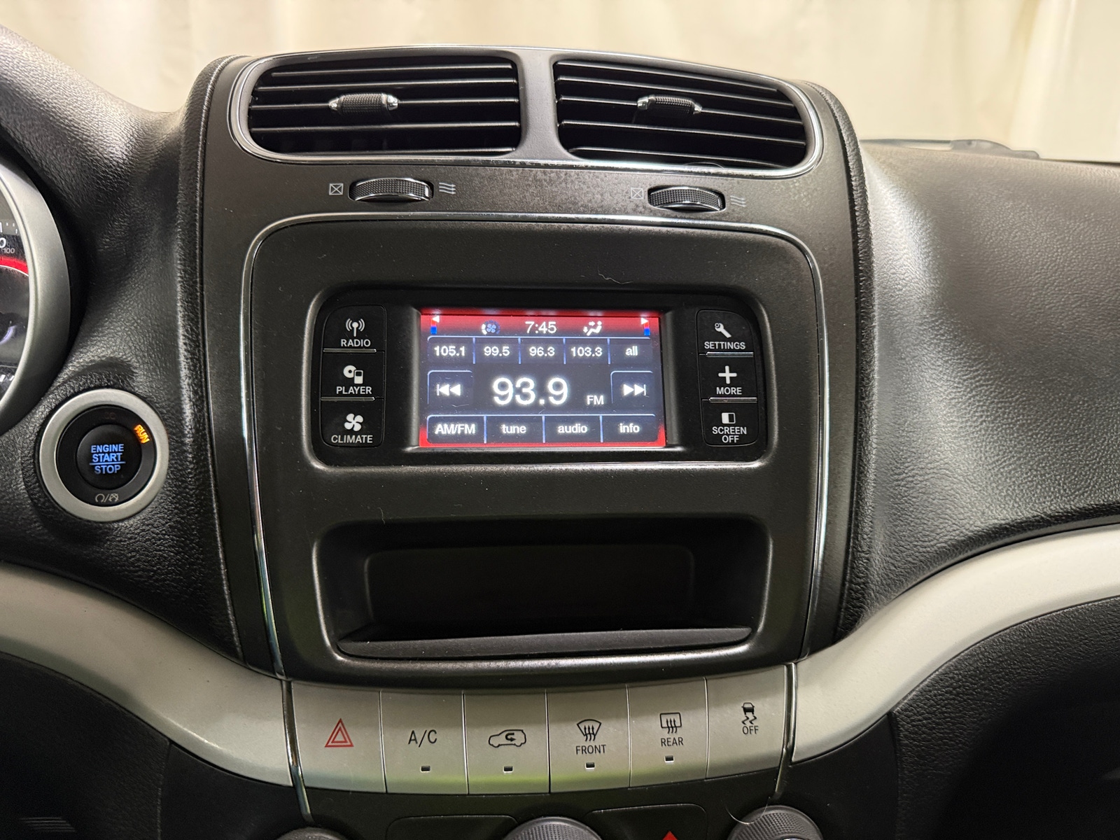 Thumbnail: 2019 Dodge Journey - 4