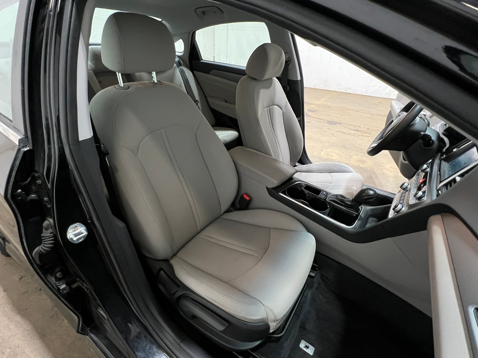 Thumbnail: 2018 Hyundai Sonata - 2