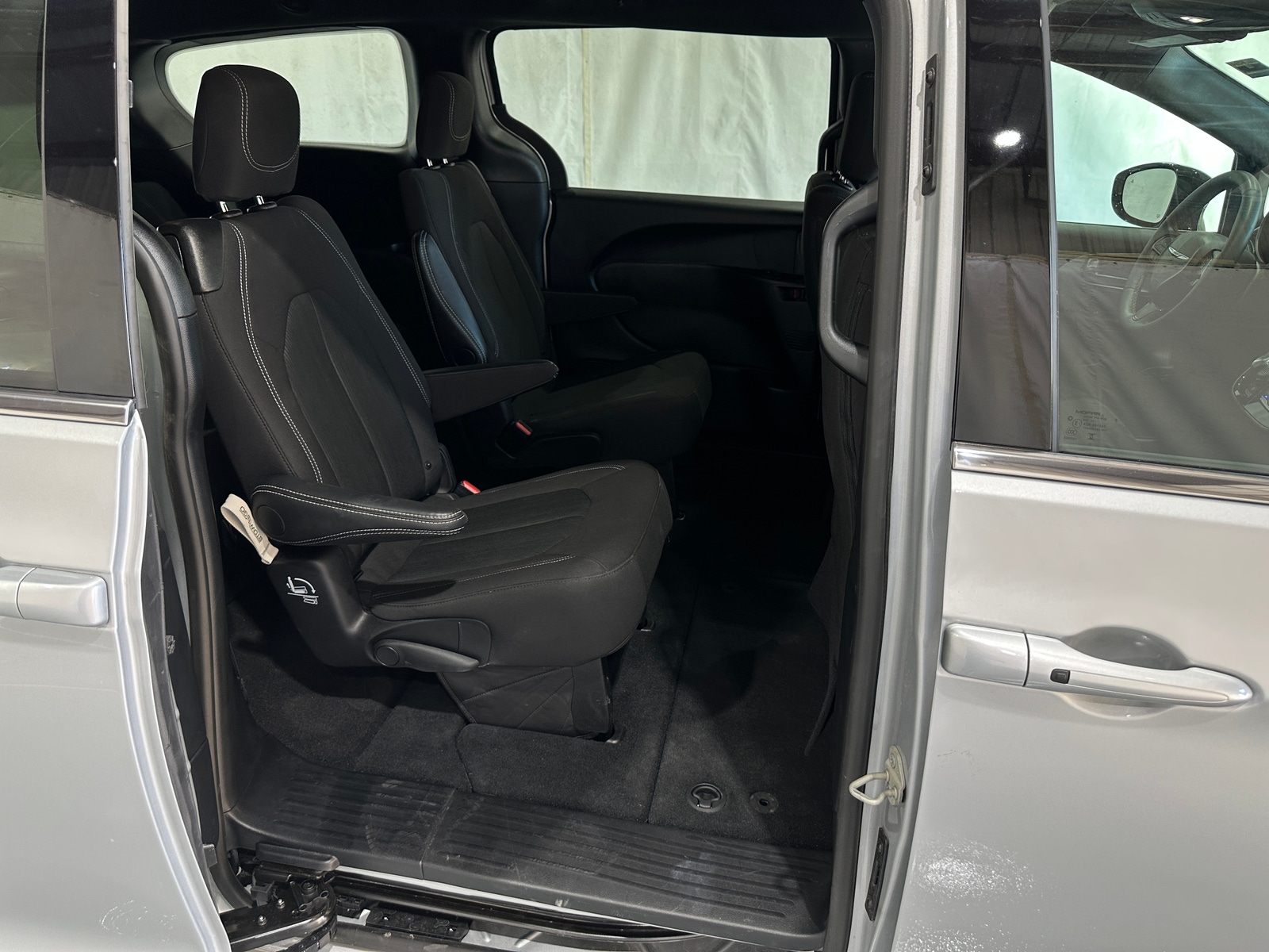 Thumbnail: 2024 Chrysler Pacifica - 6