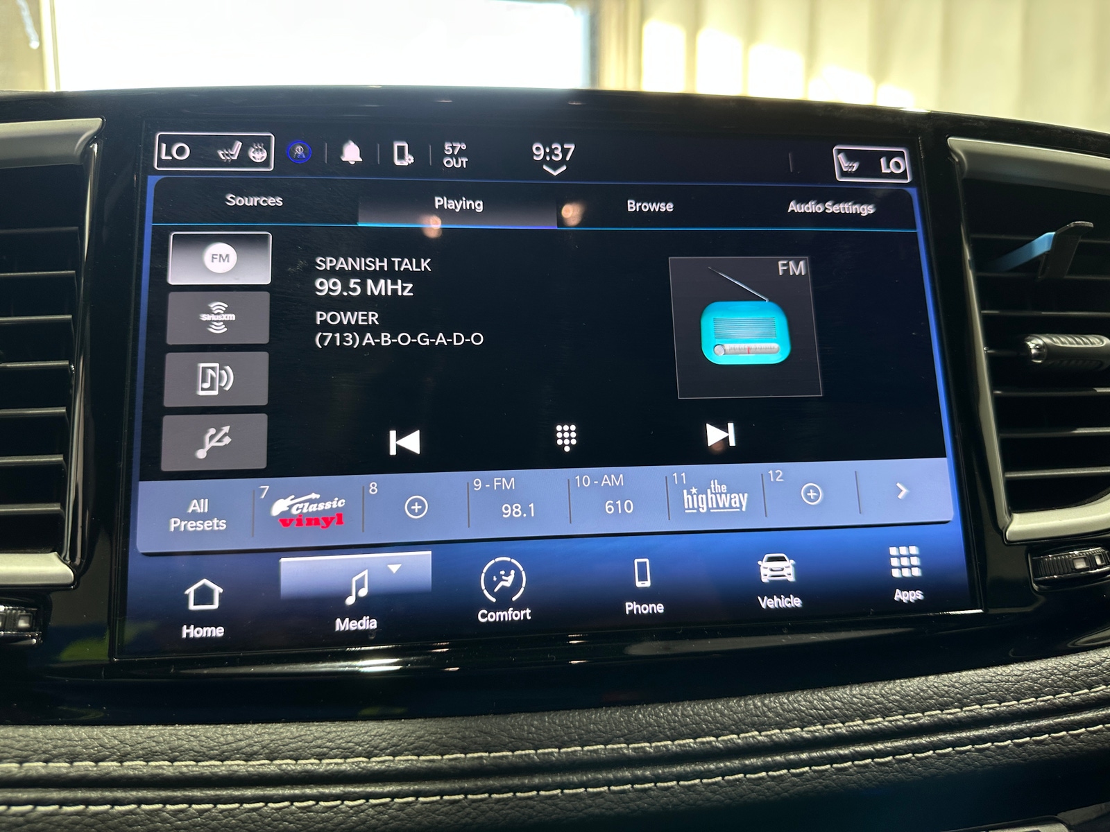 Thumbnail: 2024 Chrysler Pacifica - 4