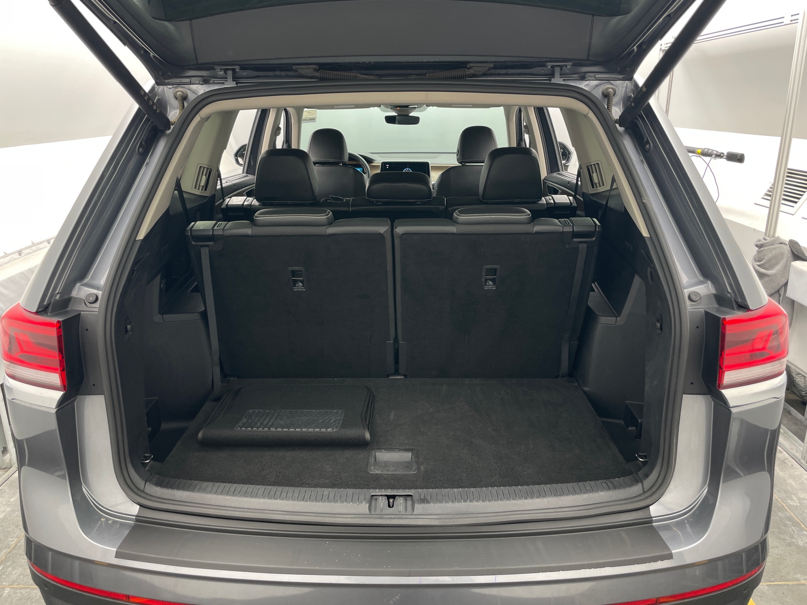 Thumbnail: 2024 Volkswagen Atlas - 6