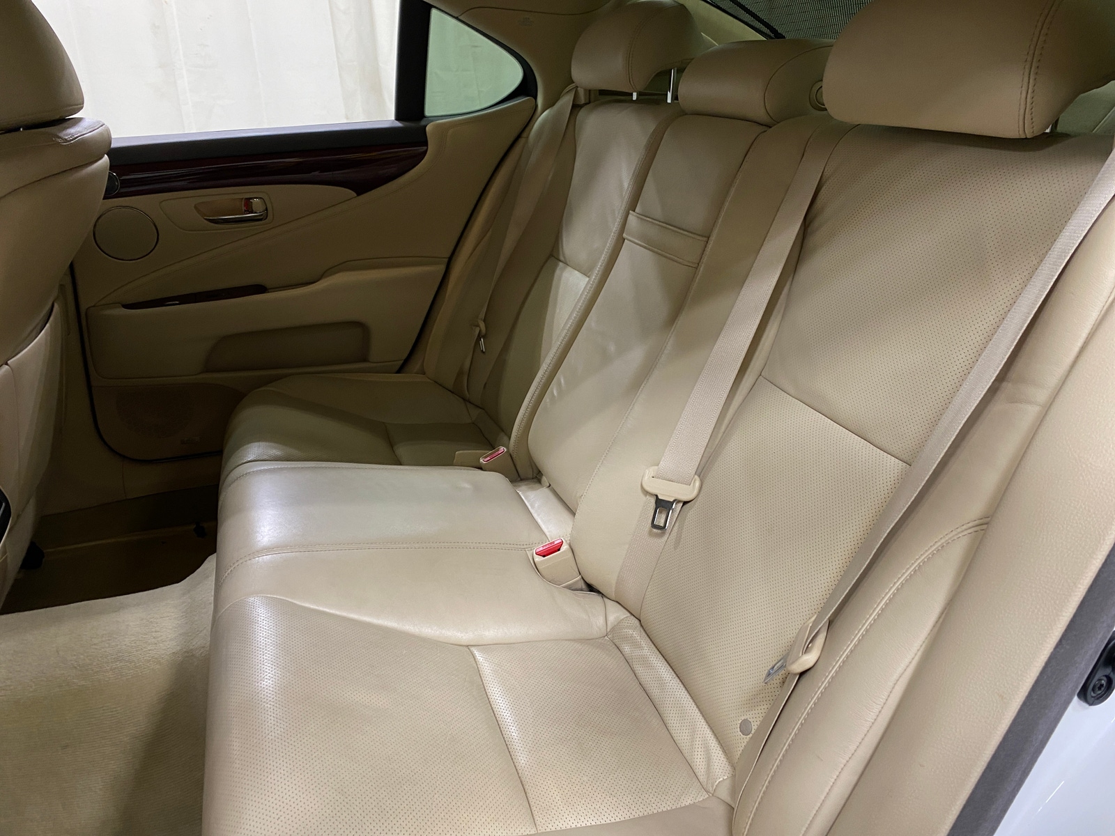 Thumbnail: 2012 Lexus LS - 5