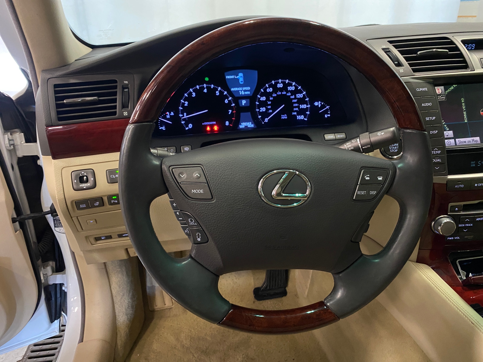 Thumbnail: 2012 Lexus LS - 4