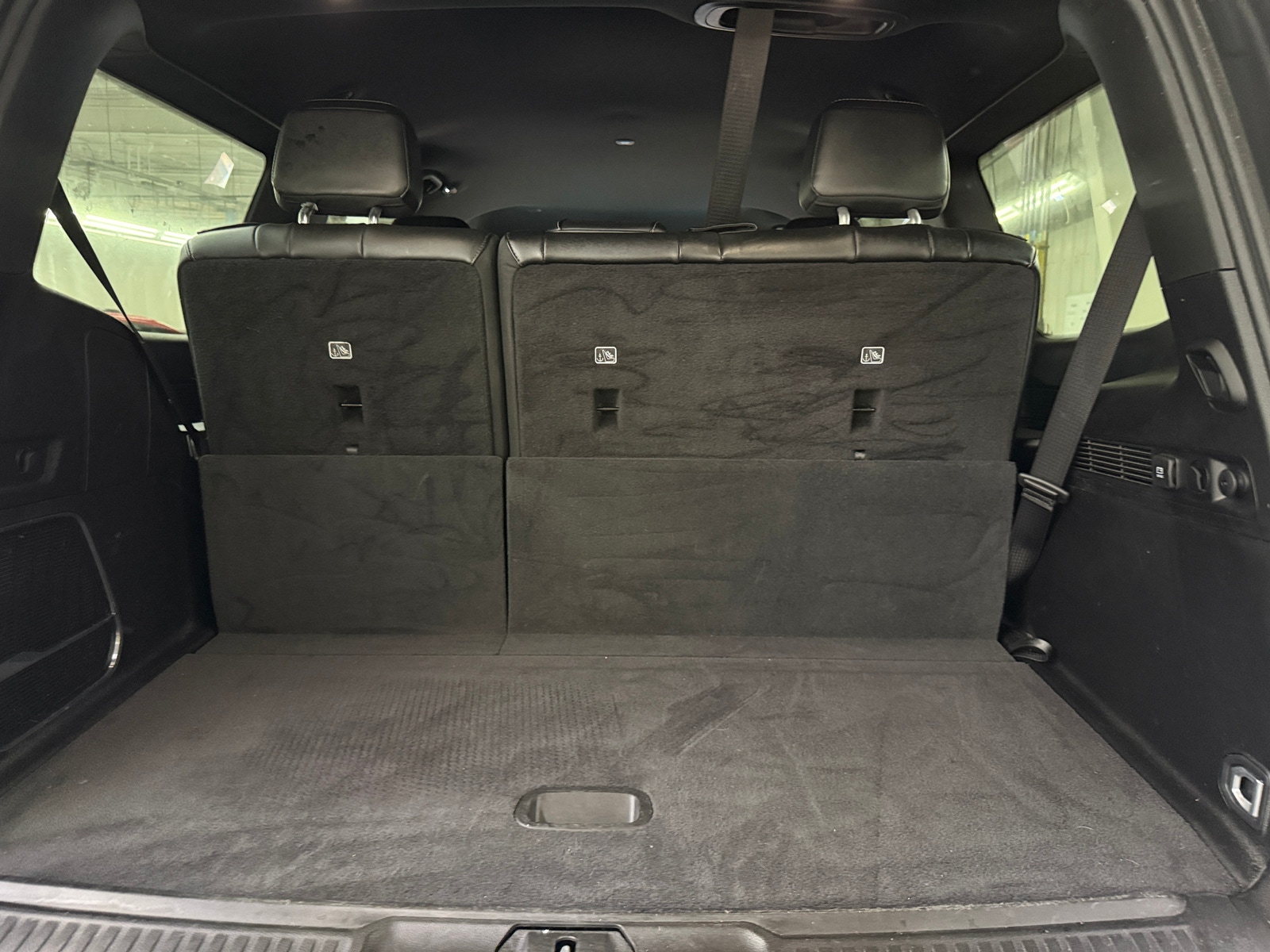 Thumbnail: 2022 Jeep Wagoneer - 6