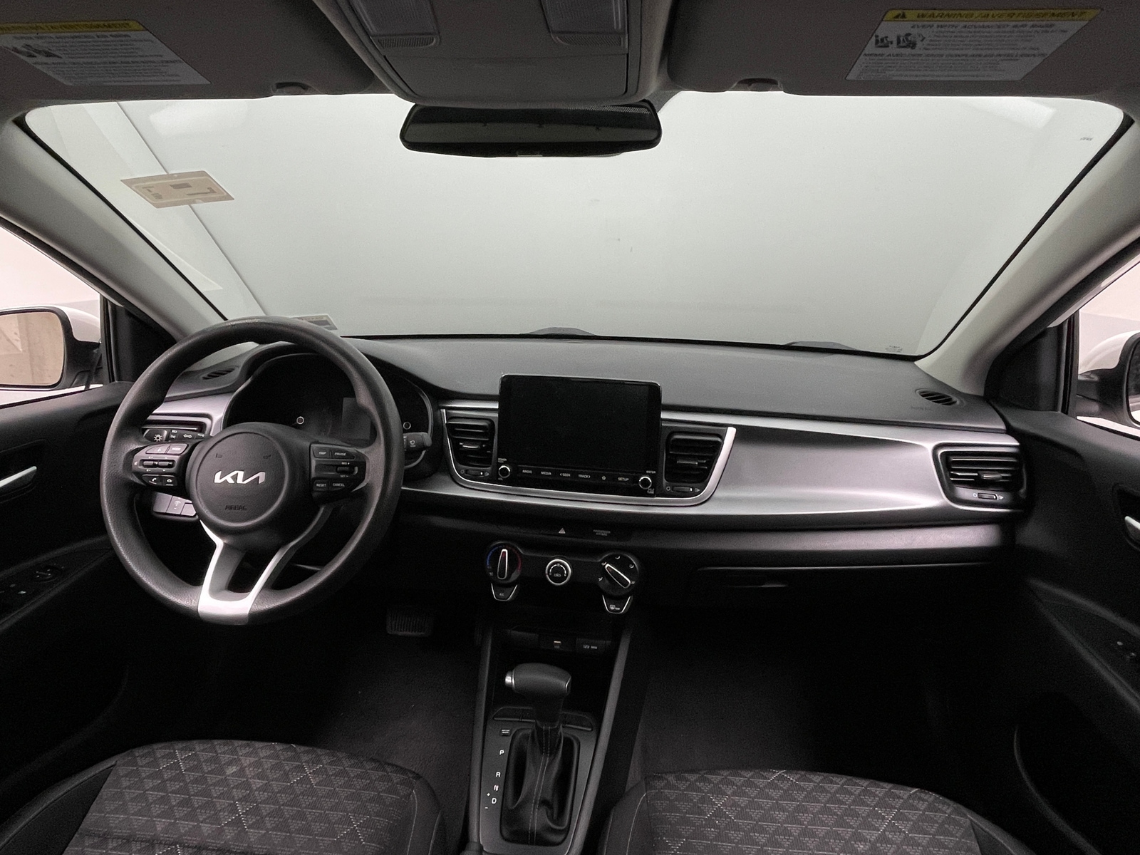 Thumbnail: 2023 Kia Rio - 3