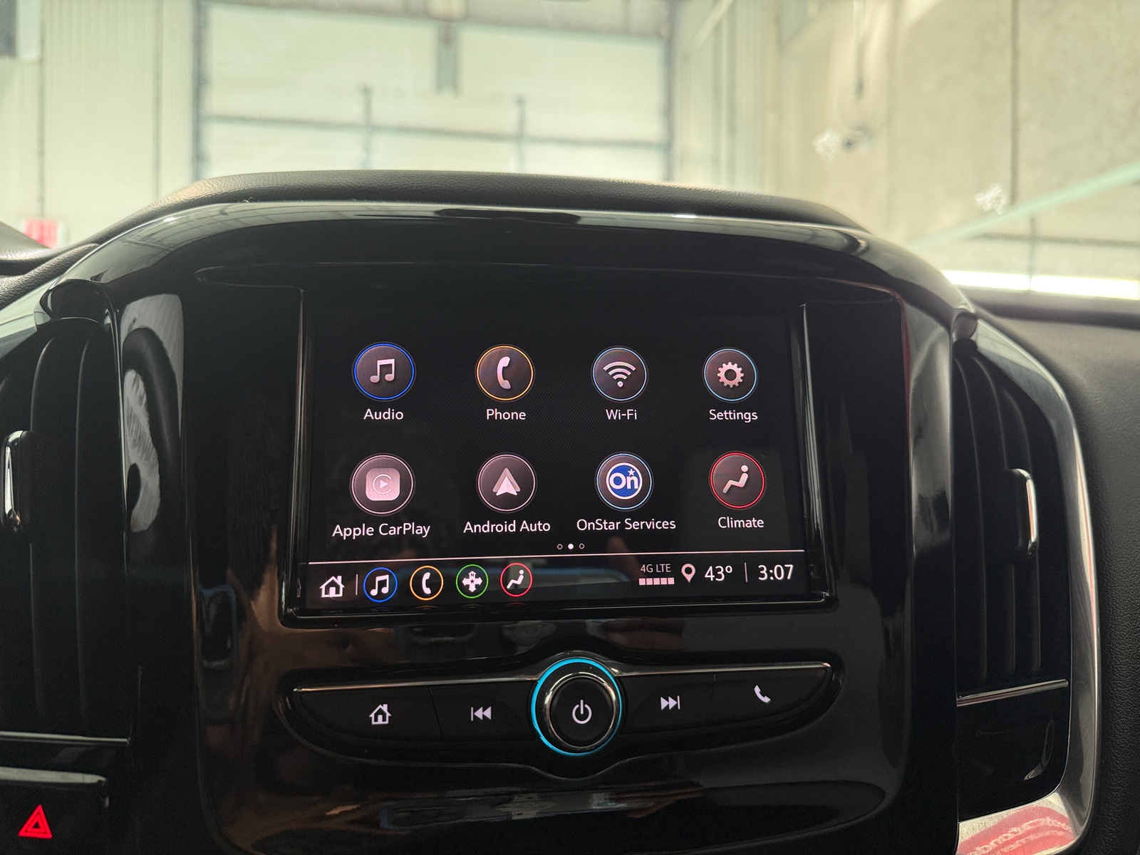 Thumbnail: 2023 Chevrolet Traverse - 4