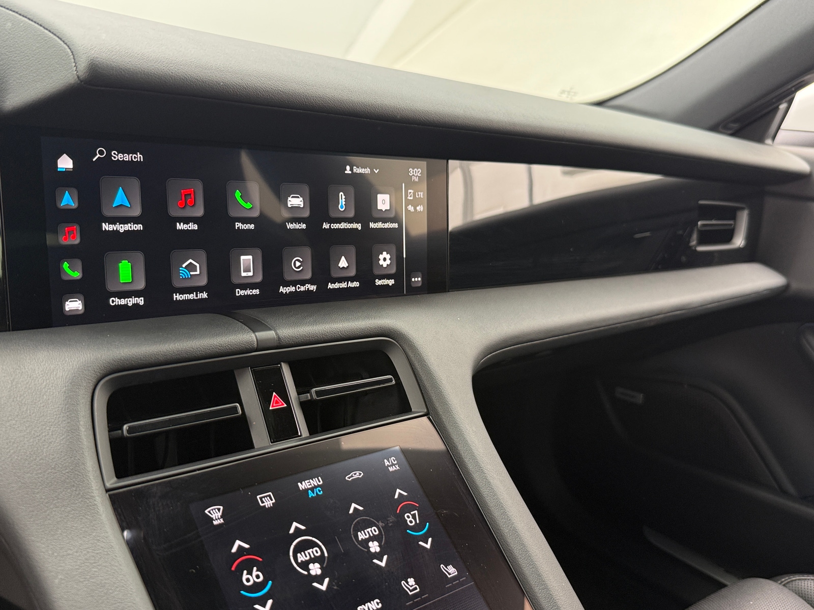 Thumbnail: 2020 Porsche Taycan - 3